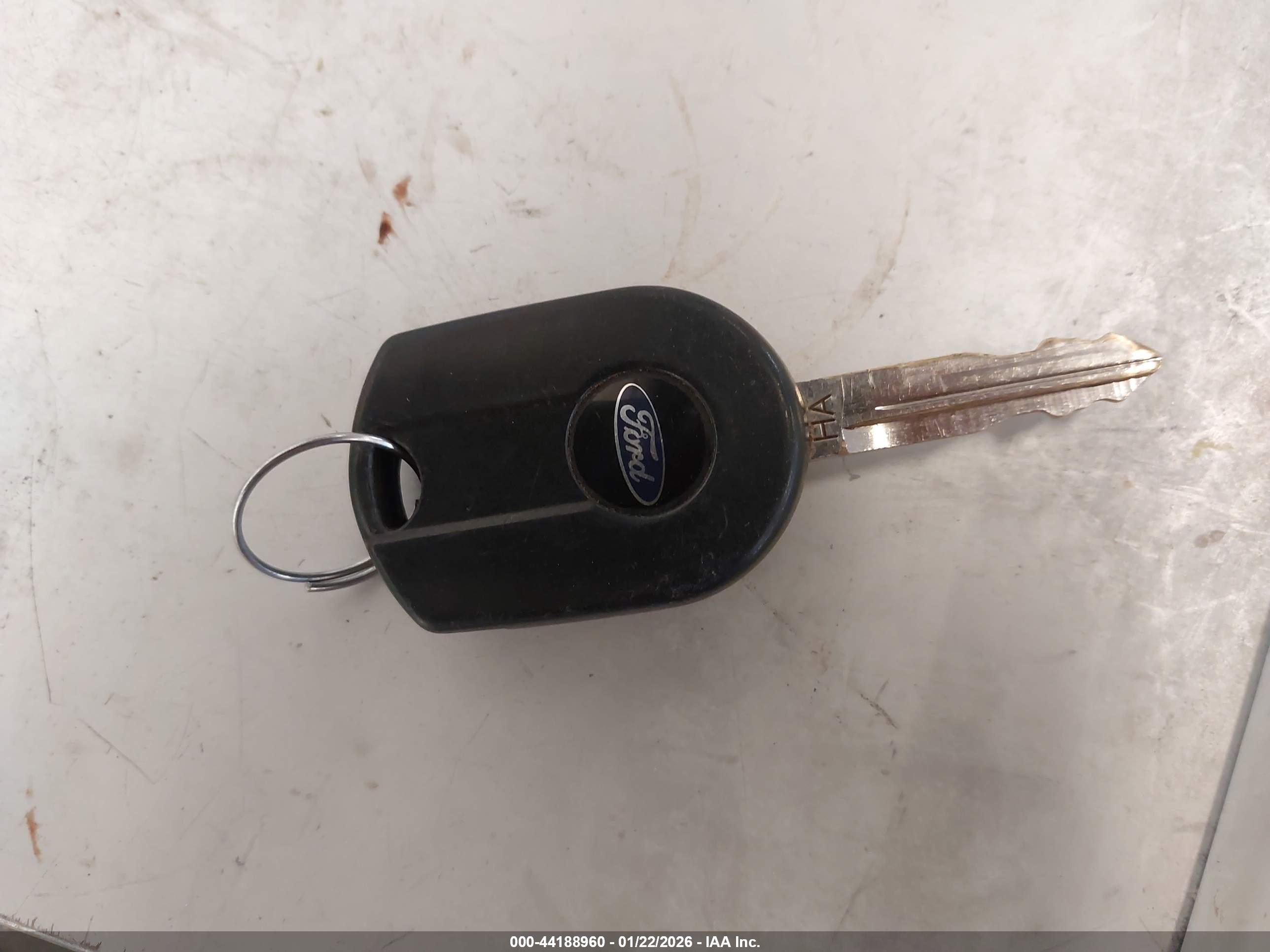 FORD FUSION image 11