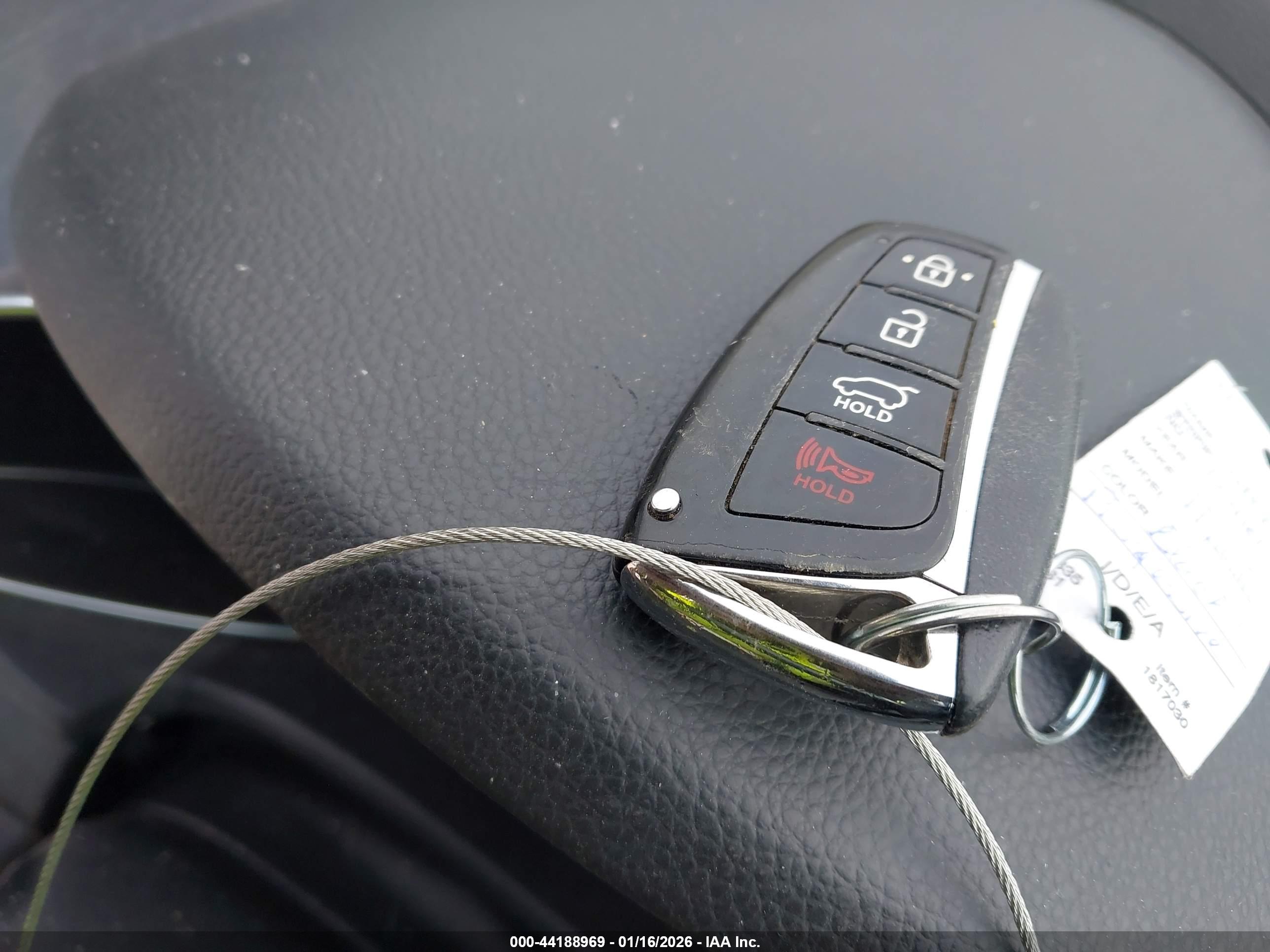 HYUNDAI SANTA image 11