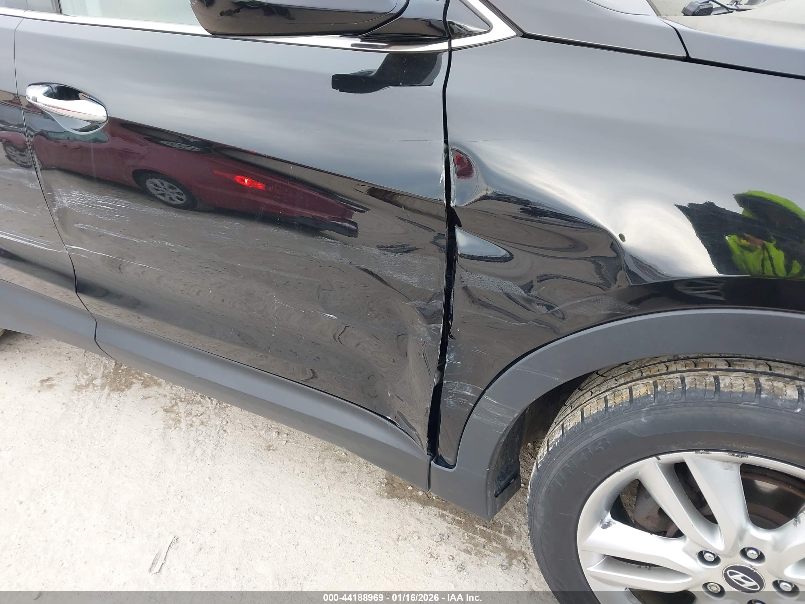 HYUNDAI SANTA image 6