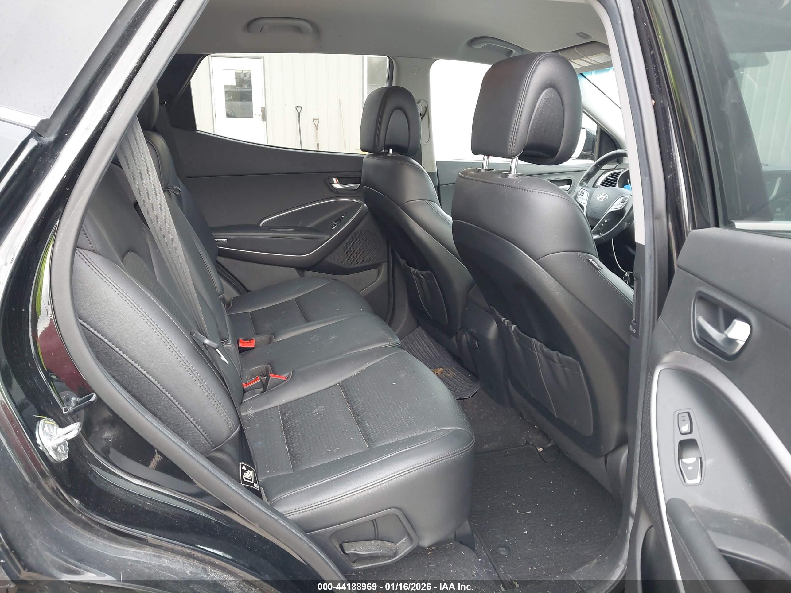 HYUNDAI SANTA image 8