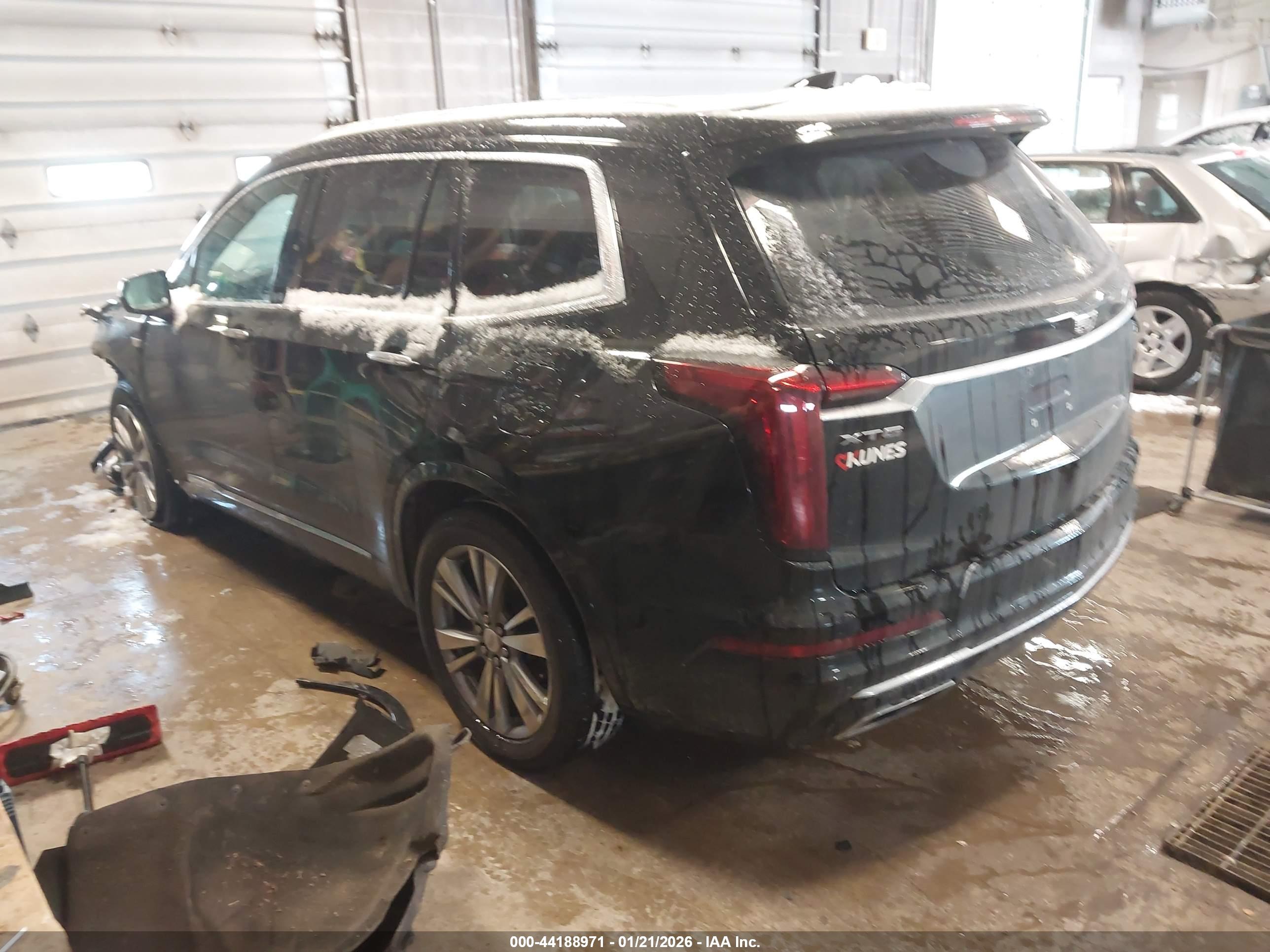 CADILLAC XT6 image 3