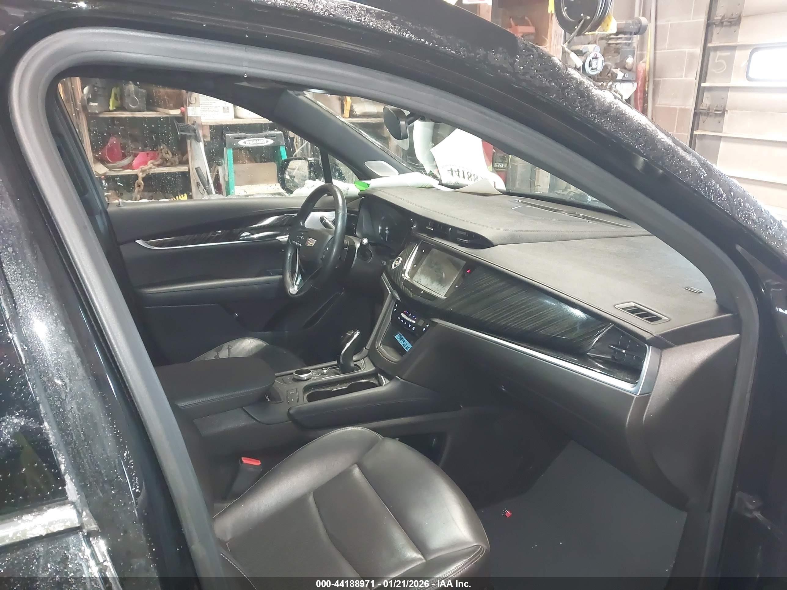 CADILLAC XT6 image 5