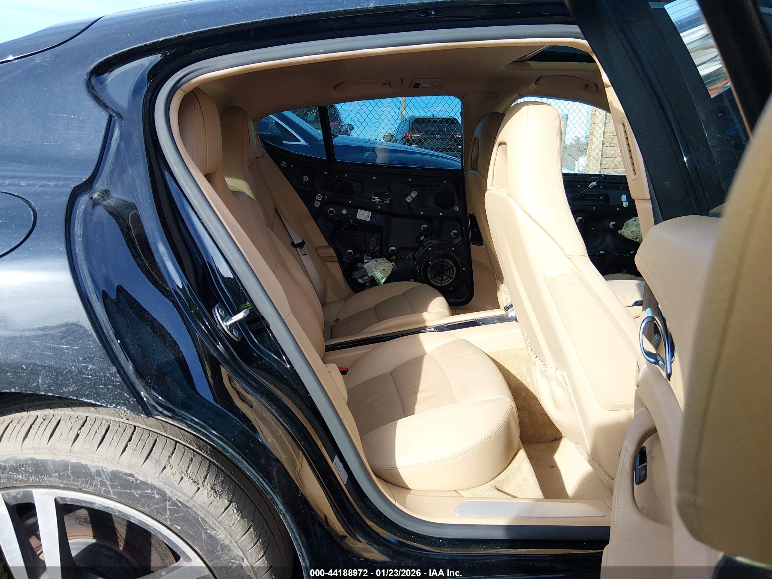 PORSCHE PANAMERA image 8