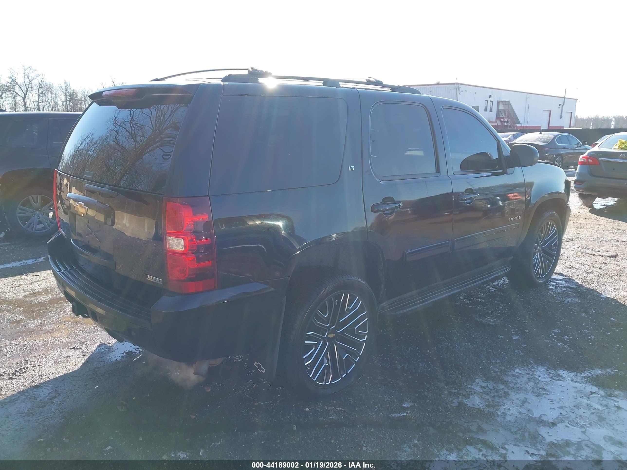 CHEVROLET TAHOE image 4