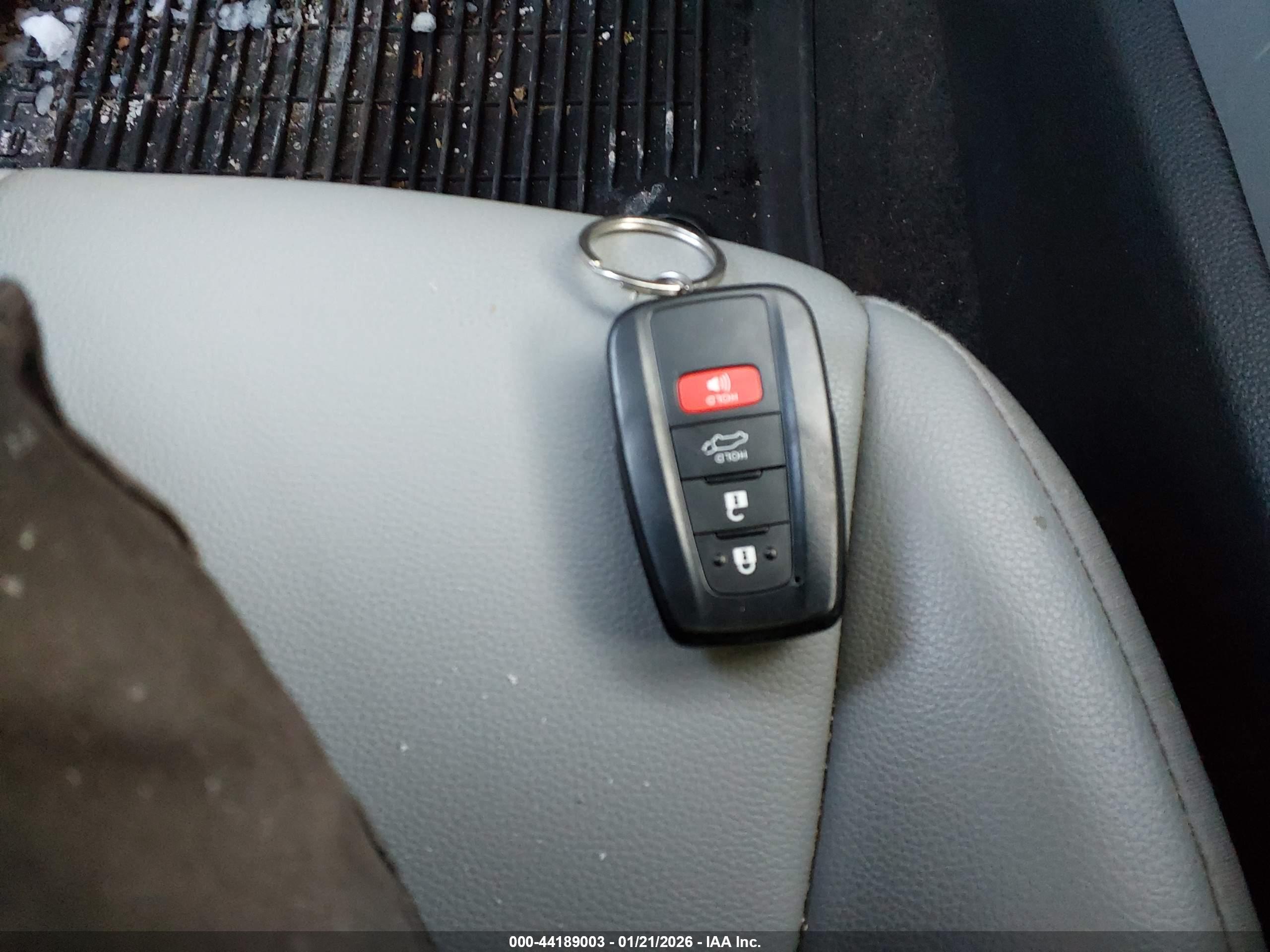 TOYOTA HIGHLANDER image 11
