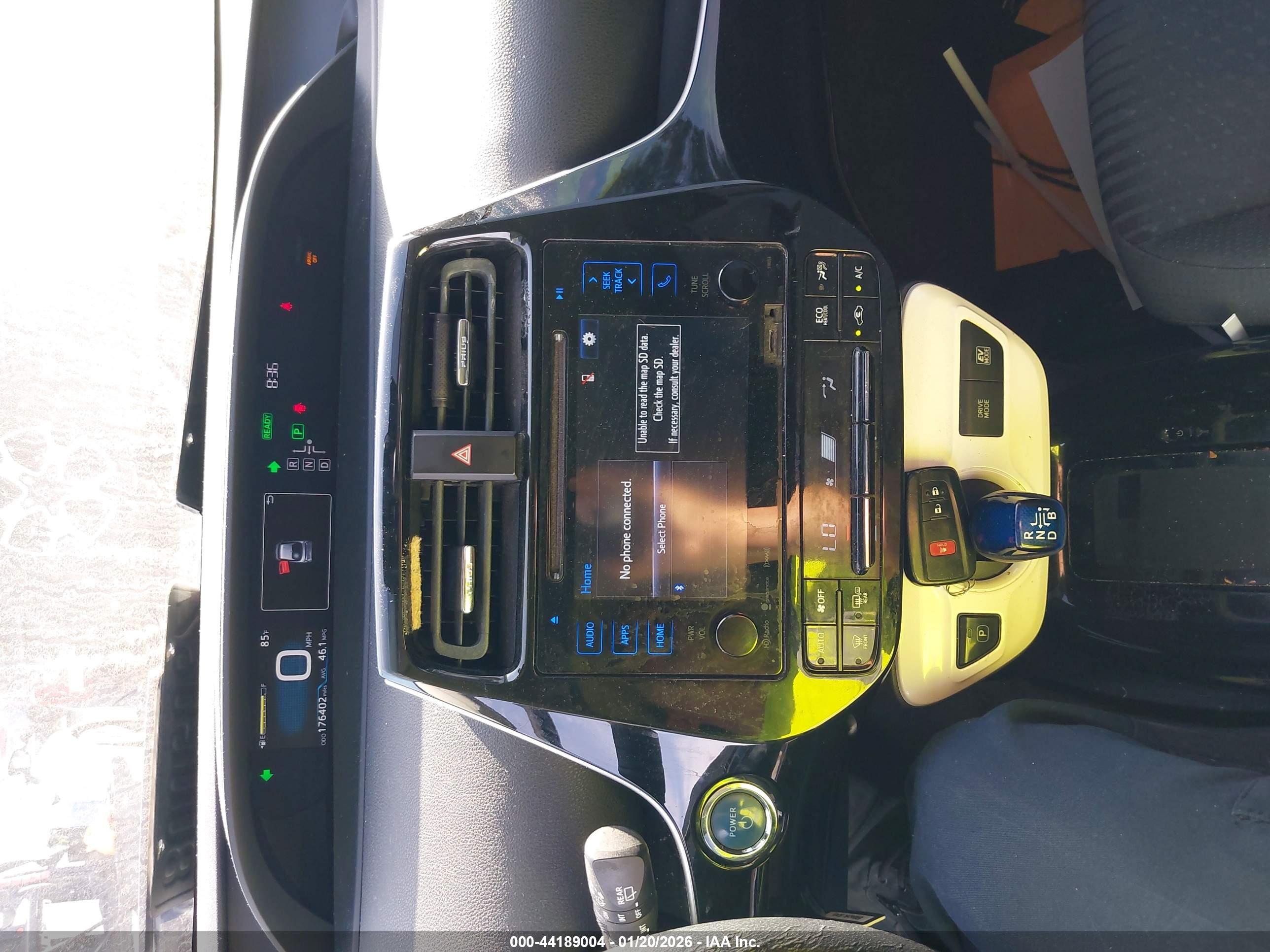TOYOTA PRIUS image 11