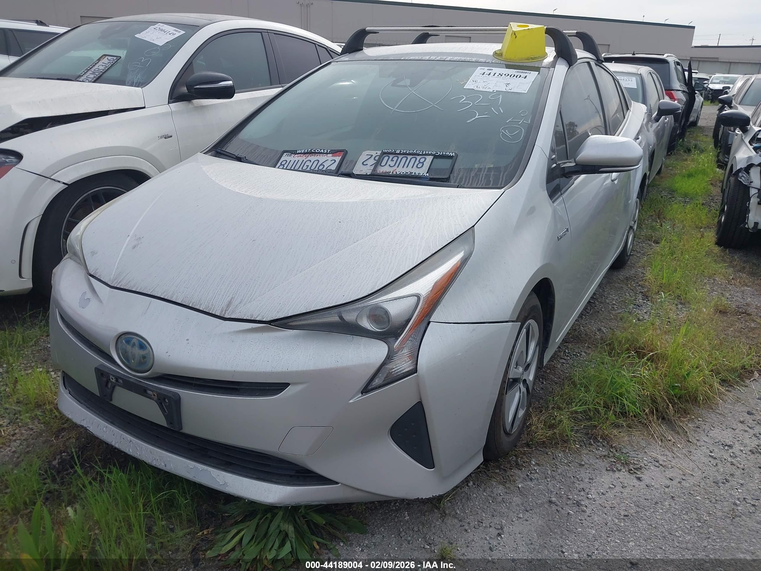 TOYOTA PRIUS image 2