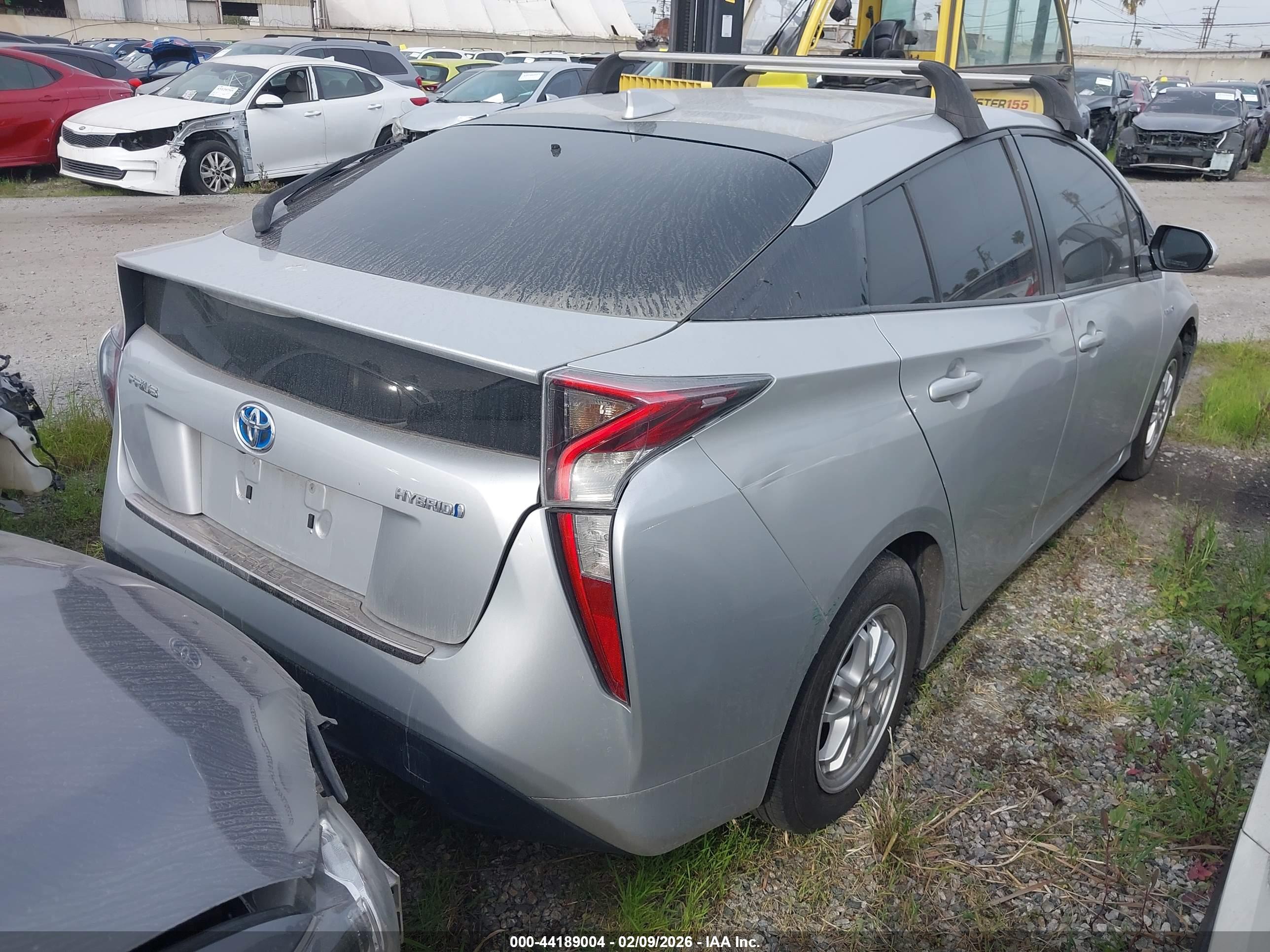 TOYOTA PRIUS image 4