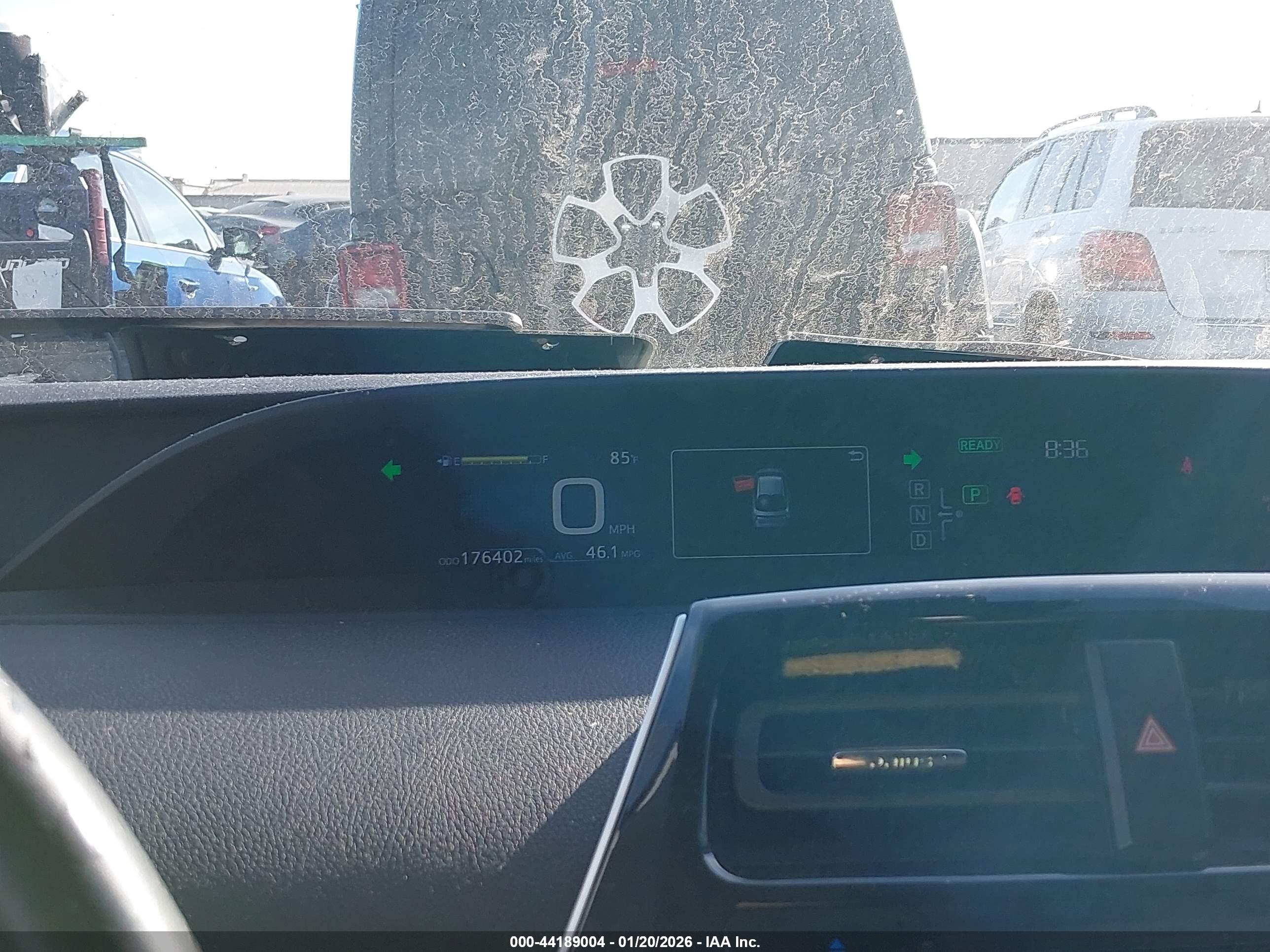 TOYOTA PRIUS image 7