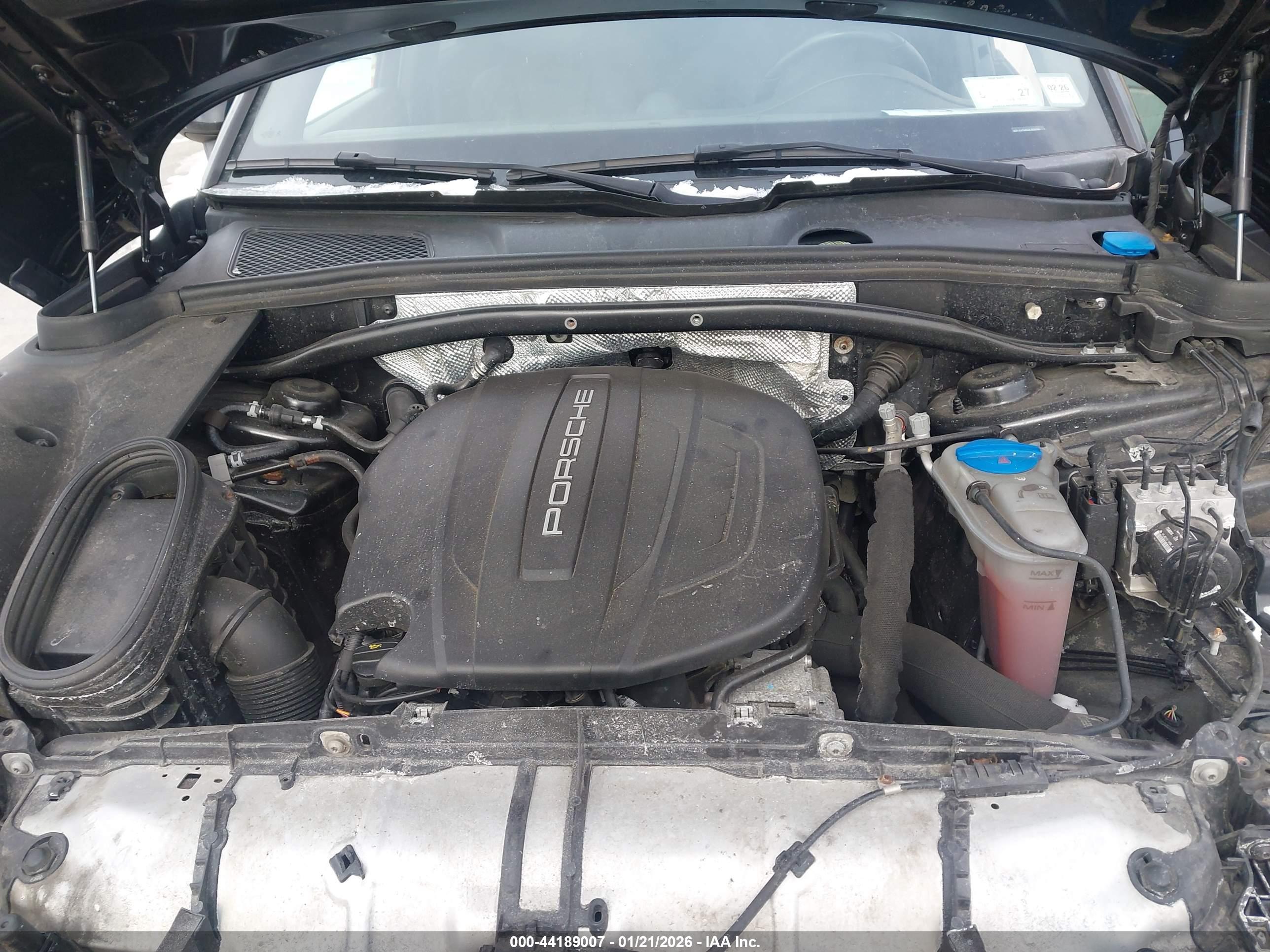 PORSCHE MACAN image 10