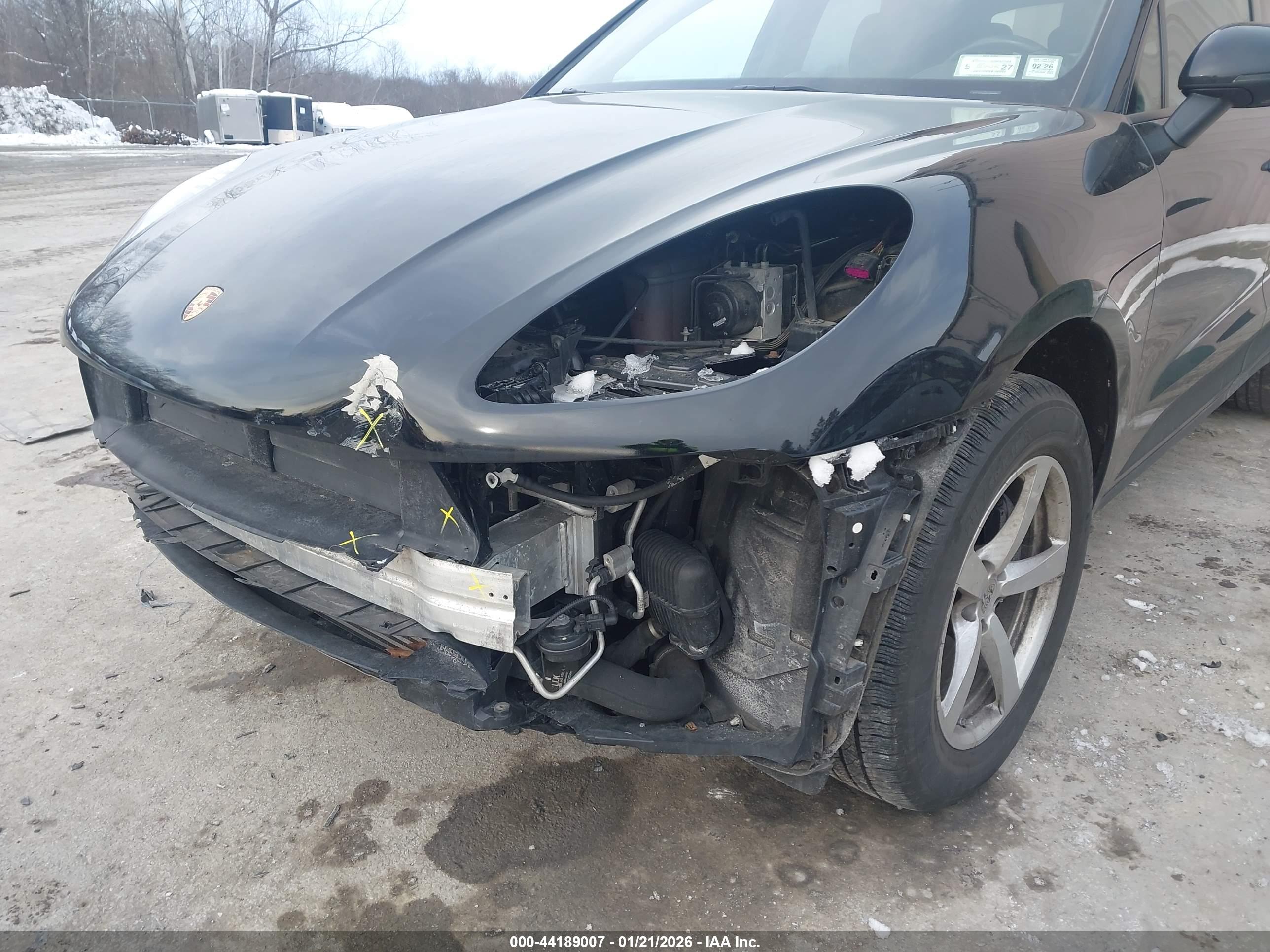 PORSCHE MACAN image 6