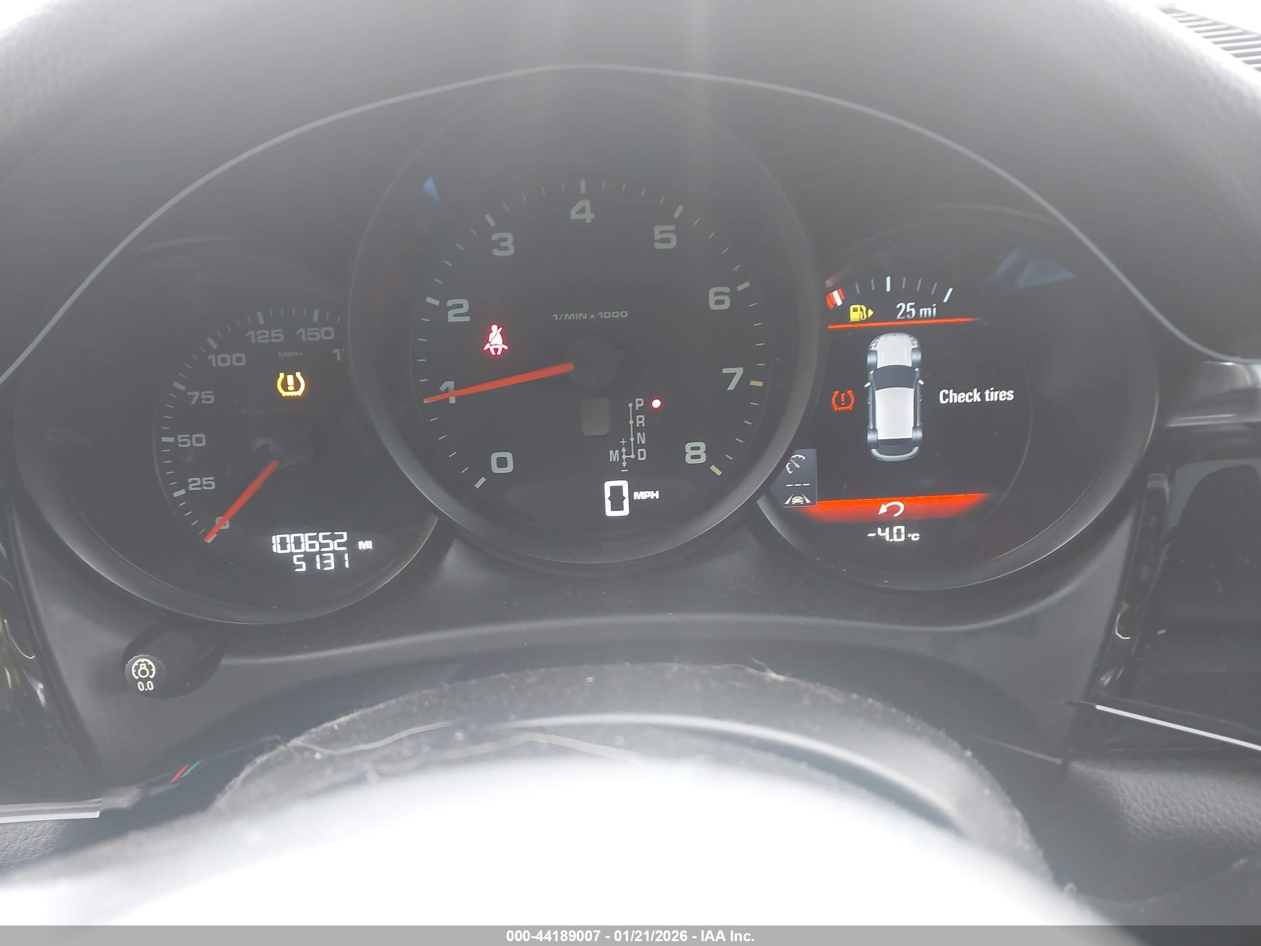 PORSCHE MACAN image 7