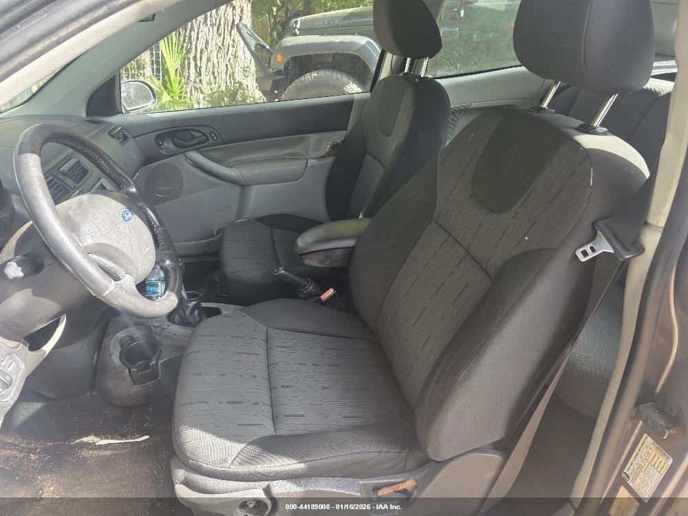 FORD FOCUS image 5