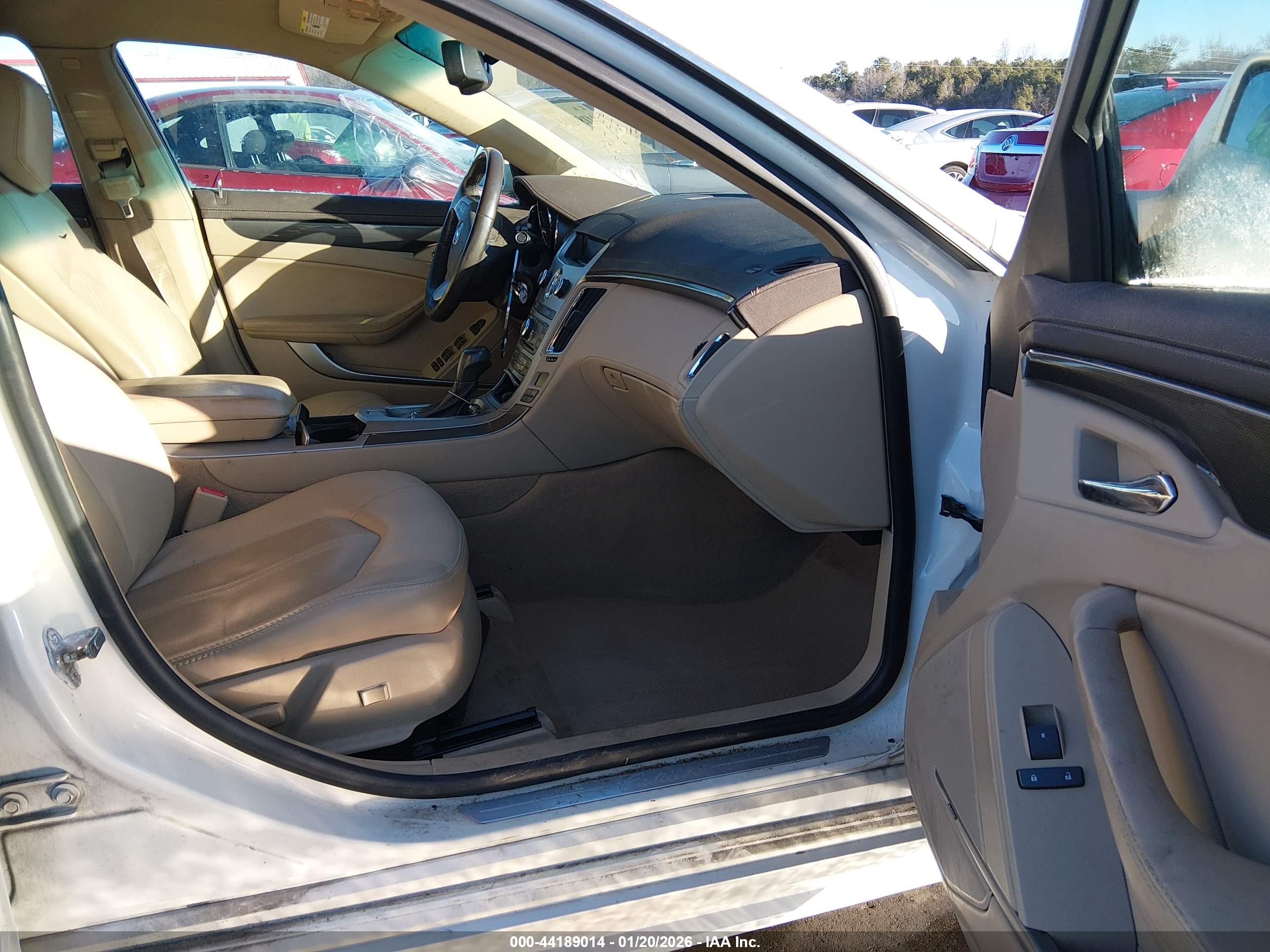 CADILLAC CTS image 5