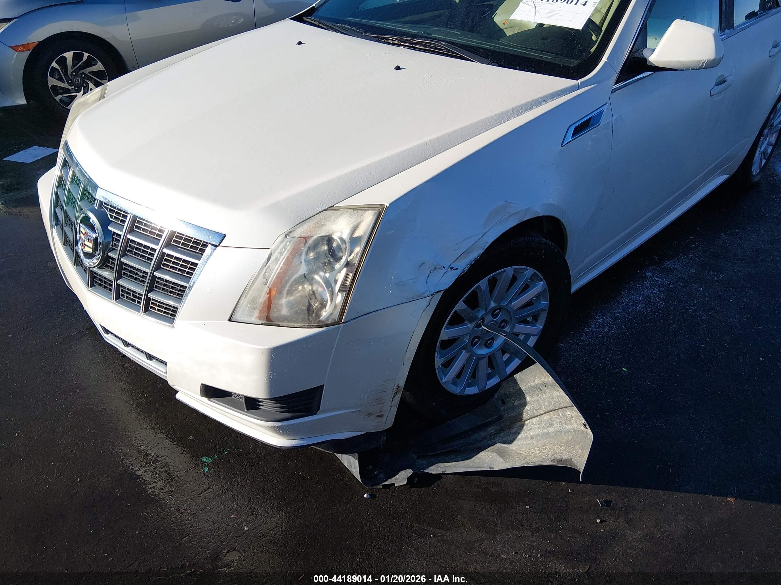 CADILLAC CTS image 6