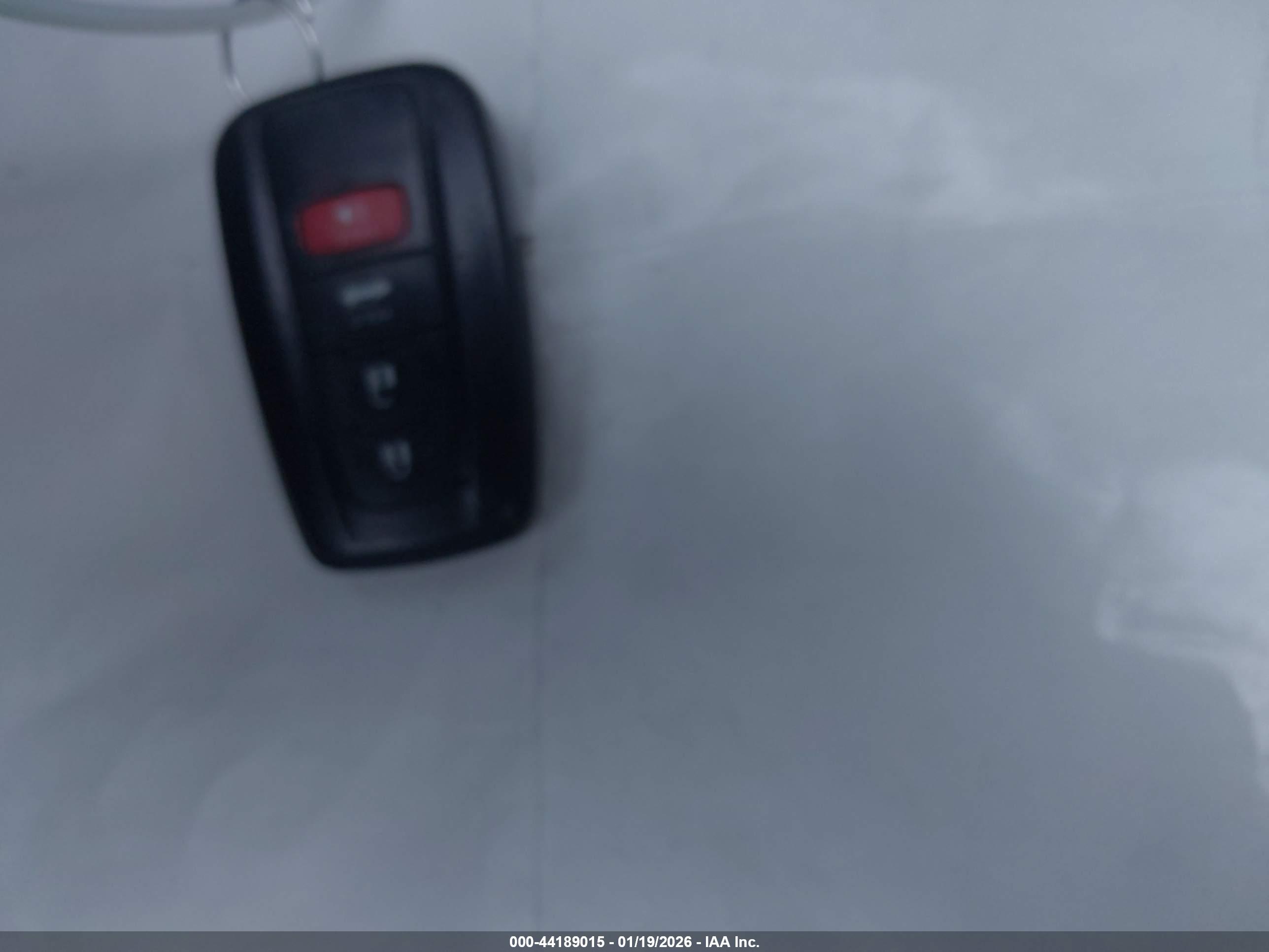 TOYOTA CAMRY image 11