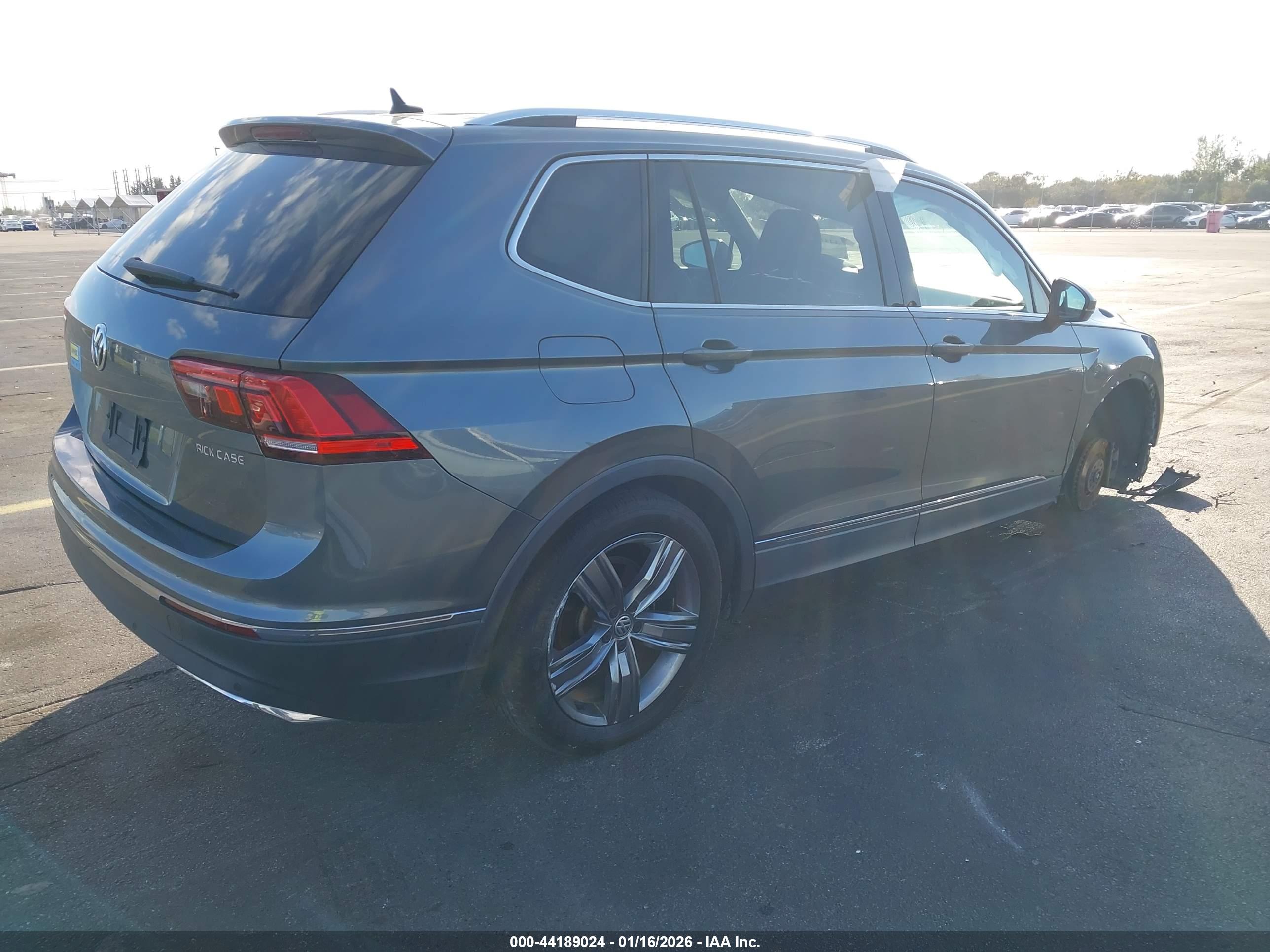VOLKSWAGEN TIGUAN image 4