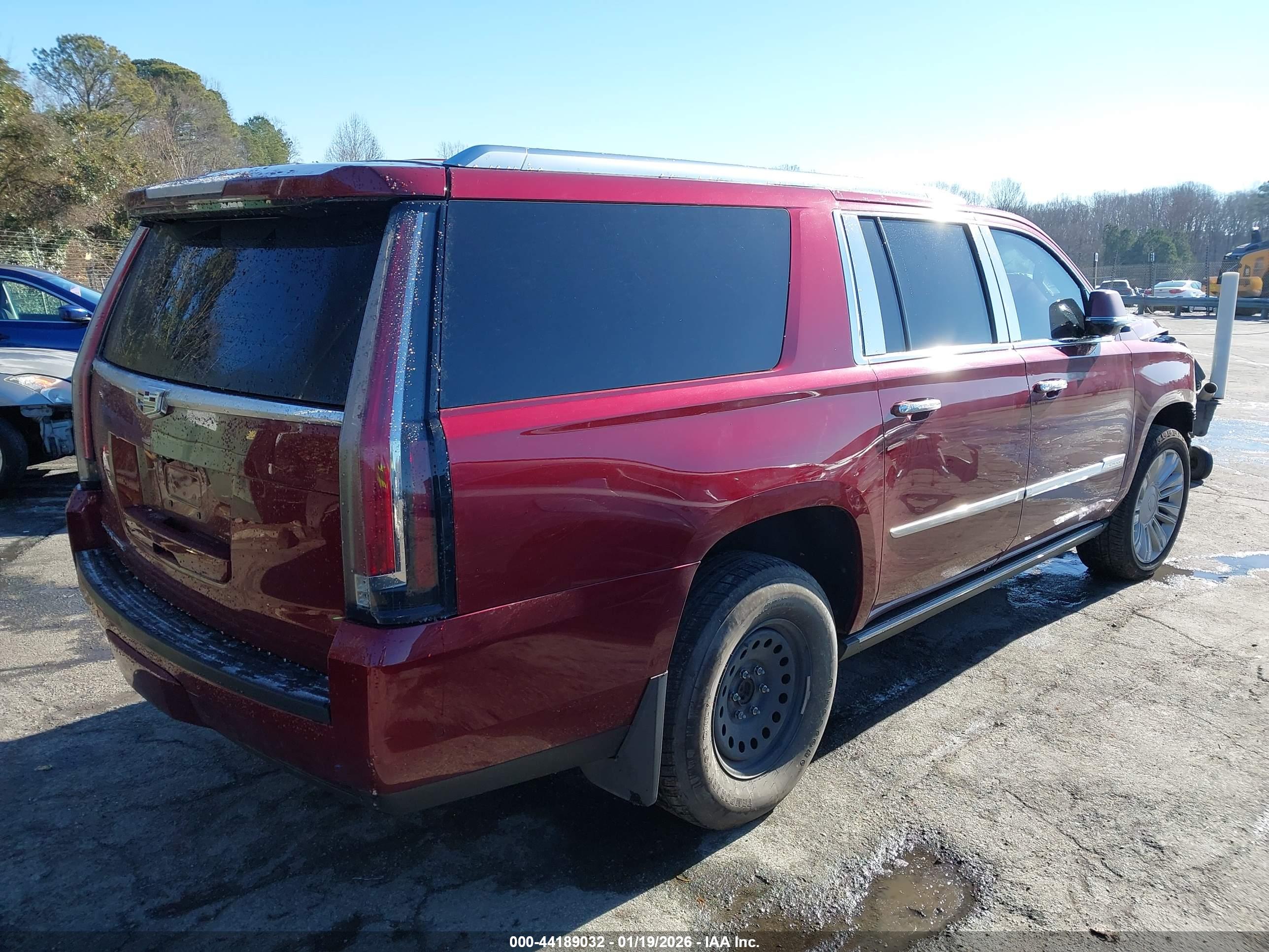 CADILLAC ESCALADE image 4