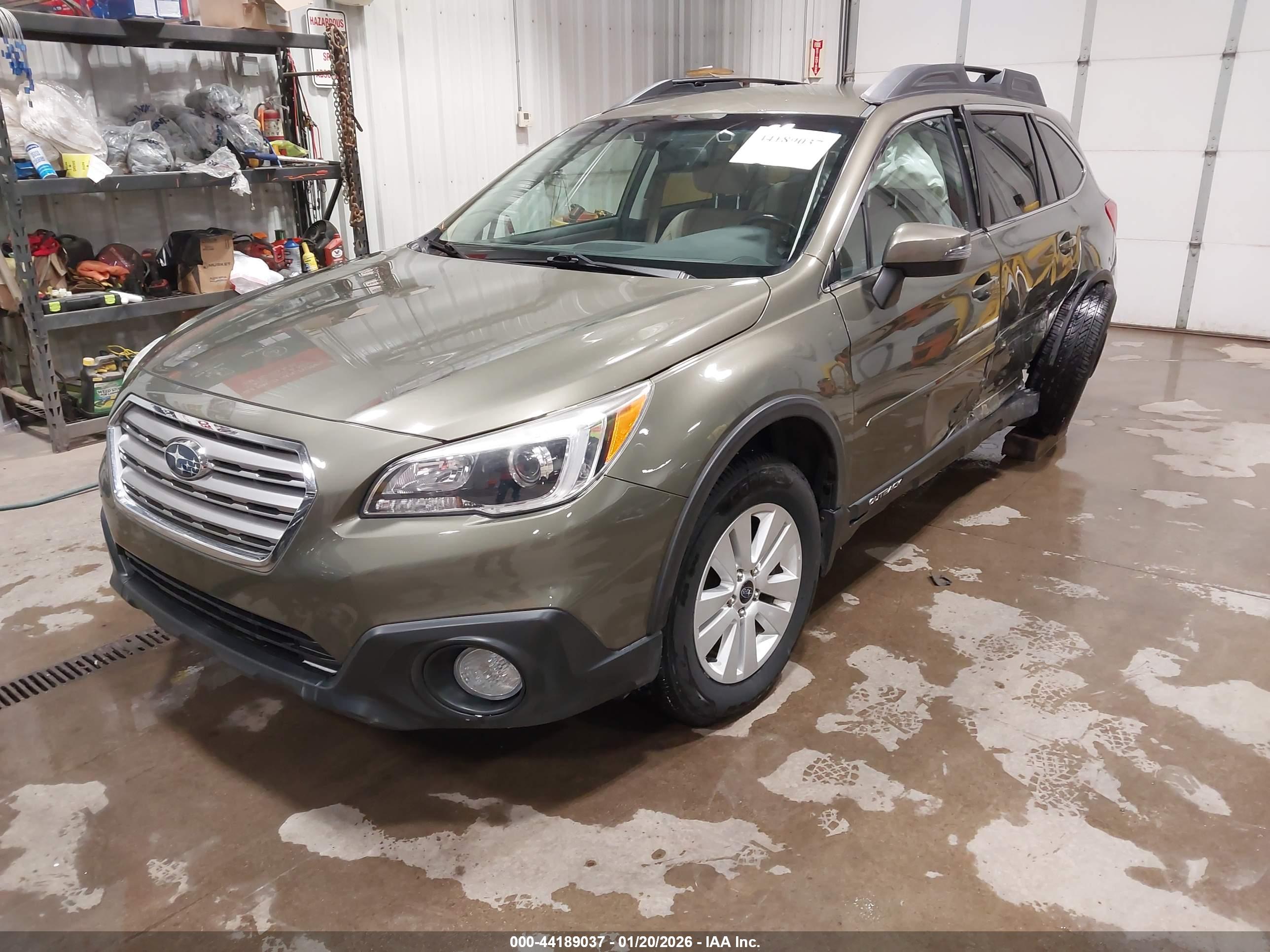 SUBARU OUTBACK image 2