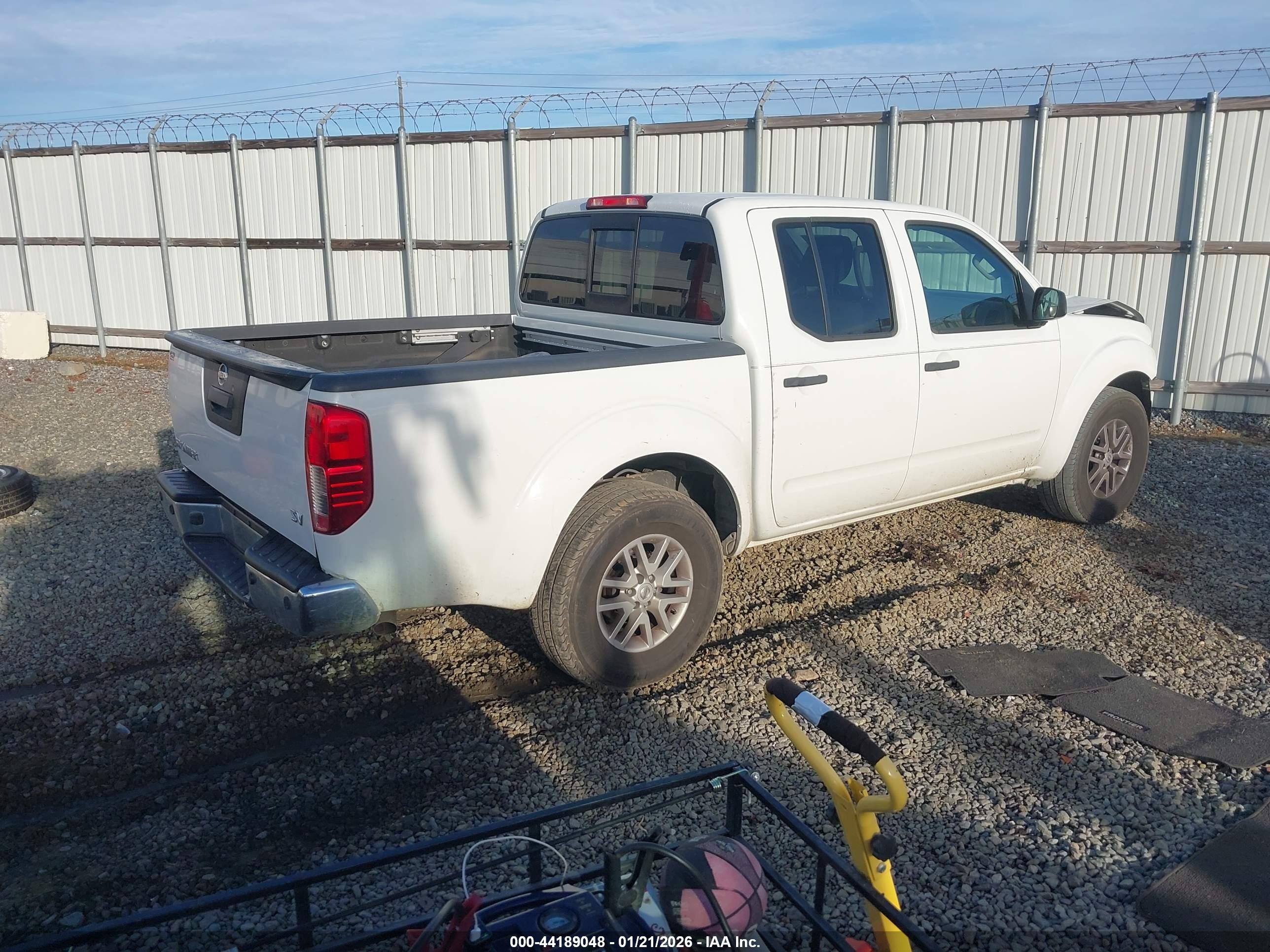 NISSAN FRONTIER image 4