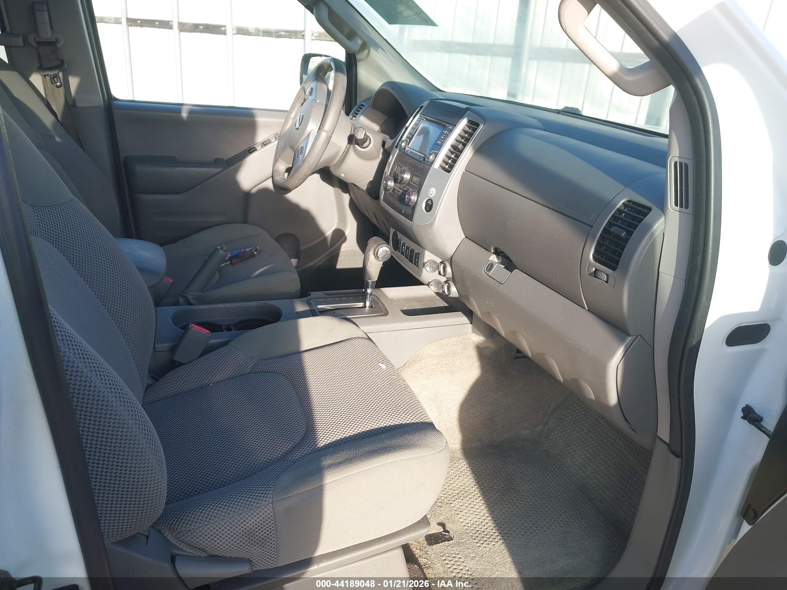 NISSAN FRONTIER image 5