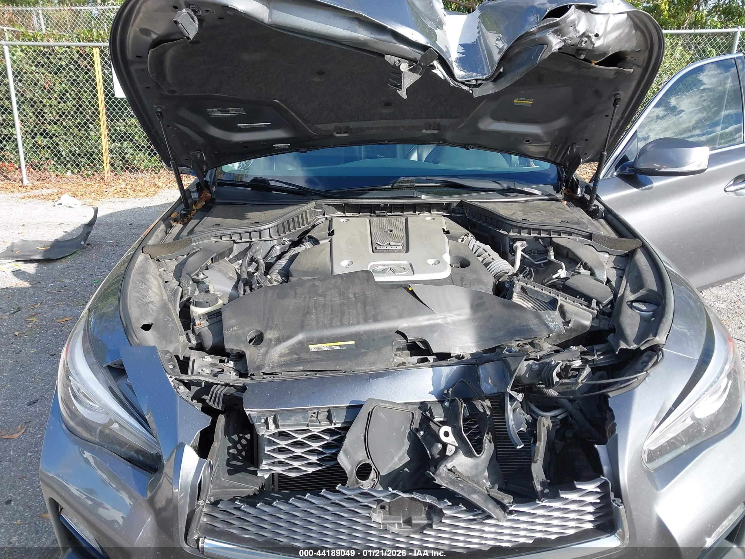 INFINITI Q50 image 10