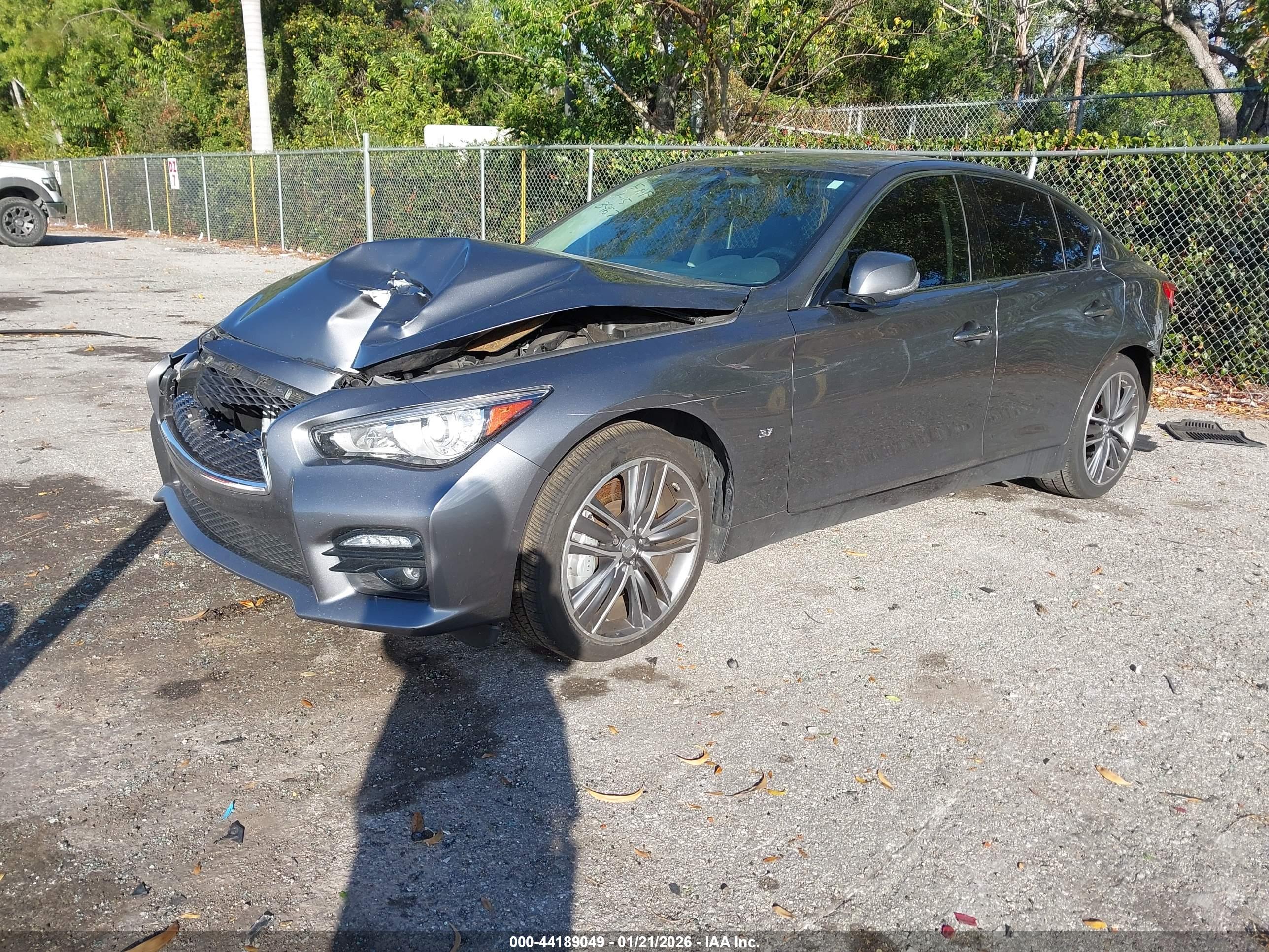 INFINITI Q50 image 2