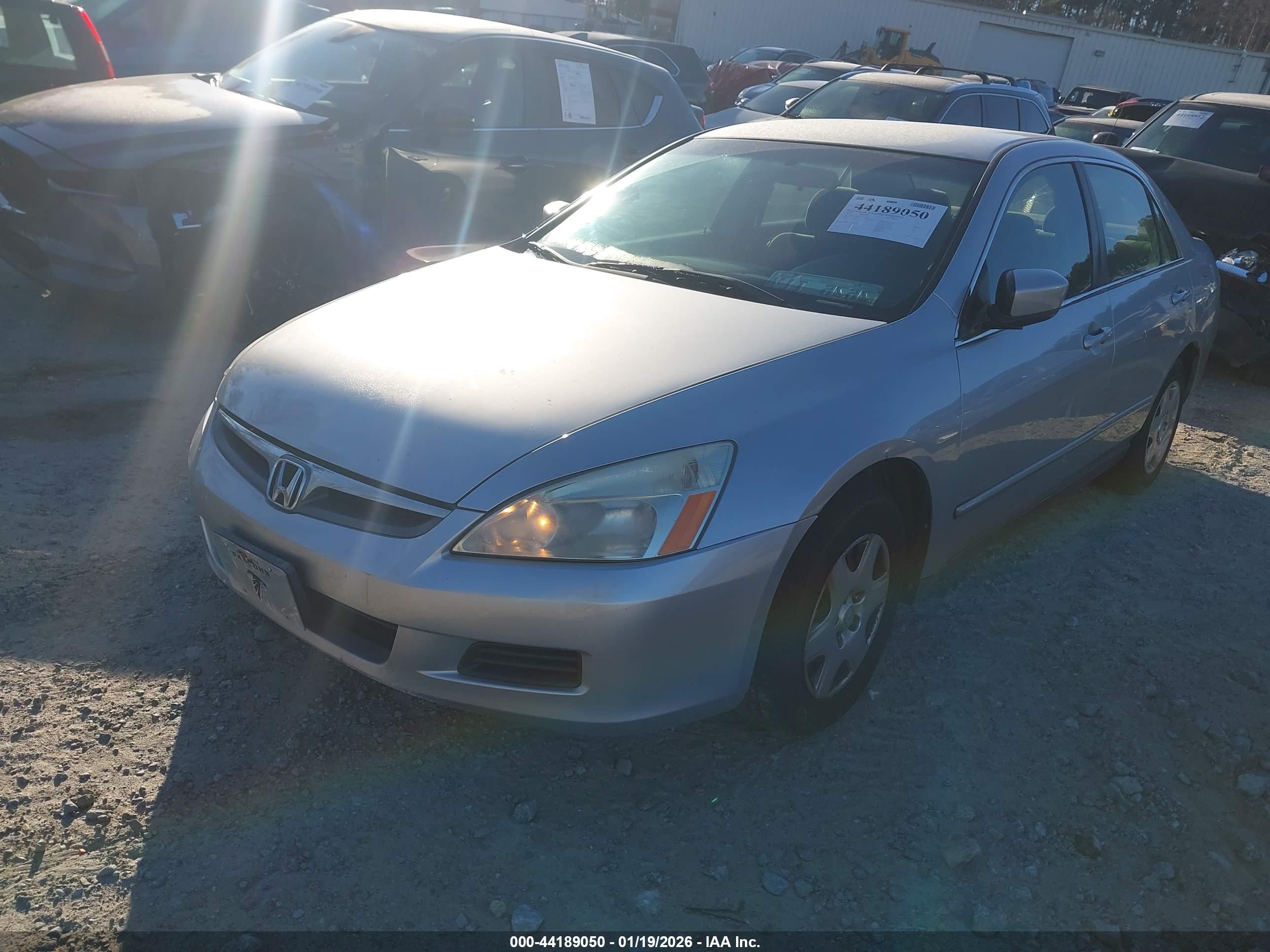 HONDA ACCORD image 2
