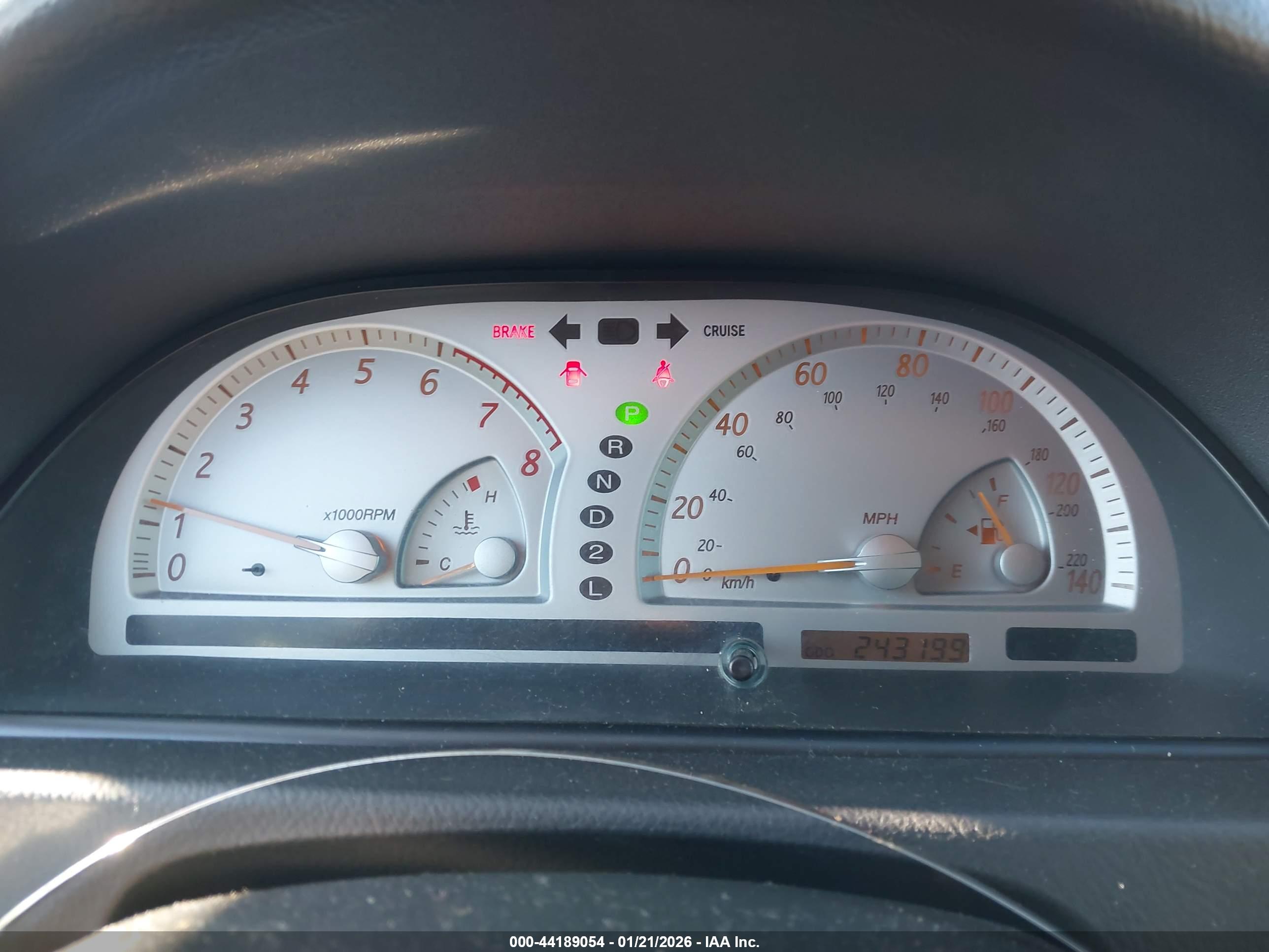 TOYOTA CAMRY image 7
