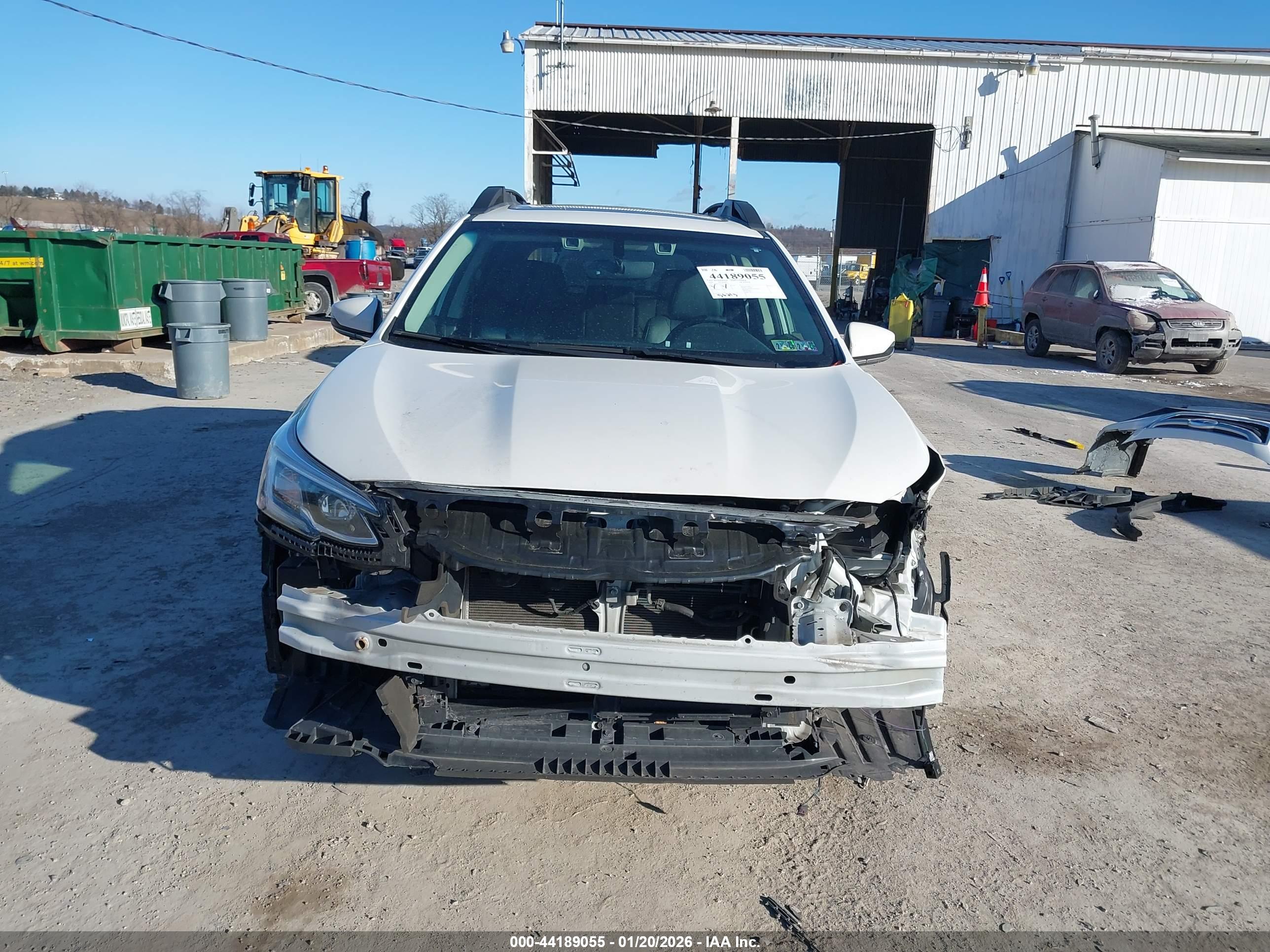 SUBARU OUTBACK image 6