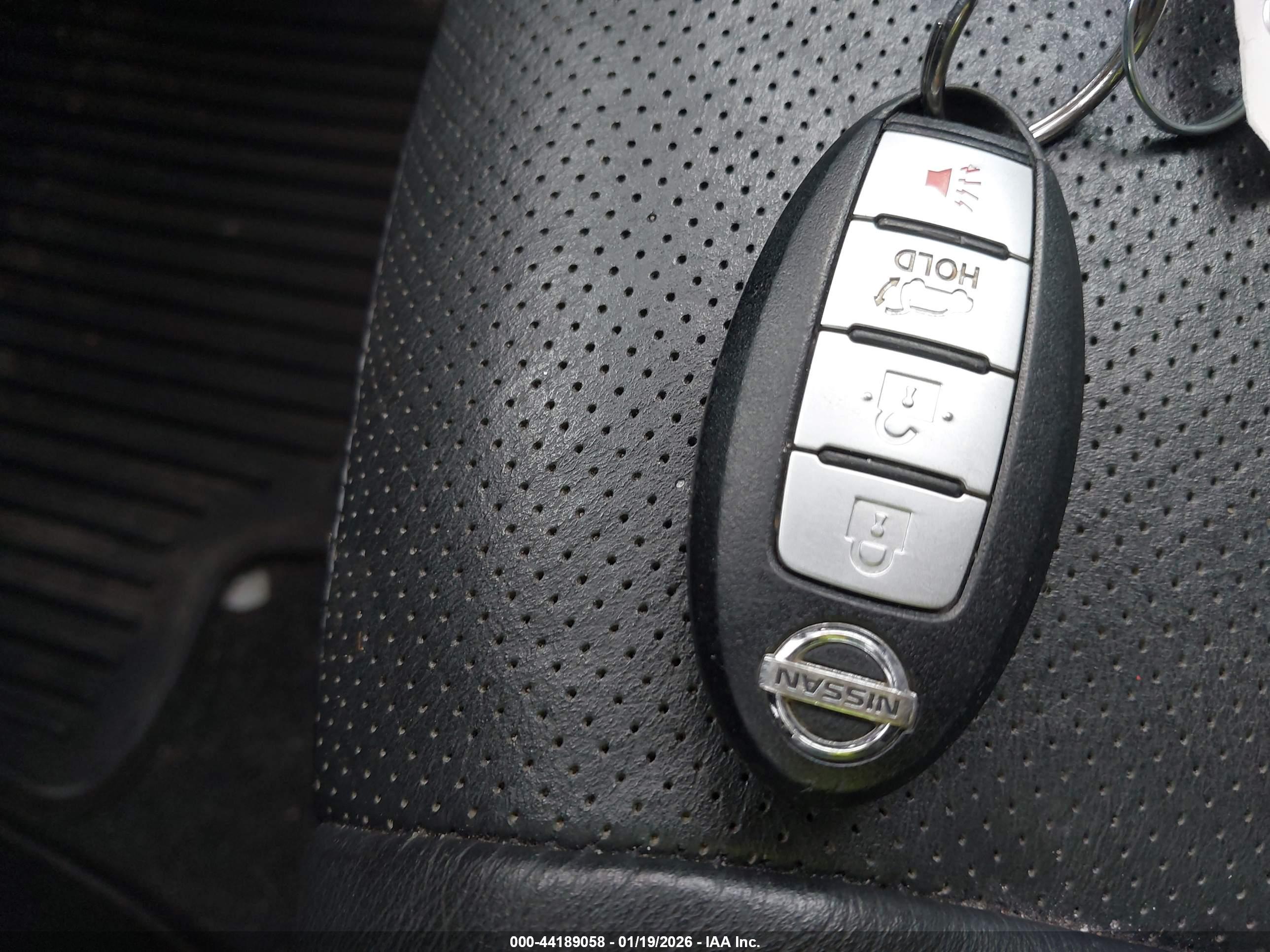NISSAN ROGUE image 11