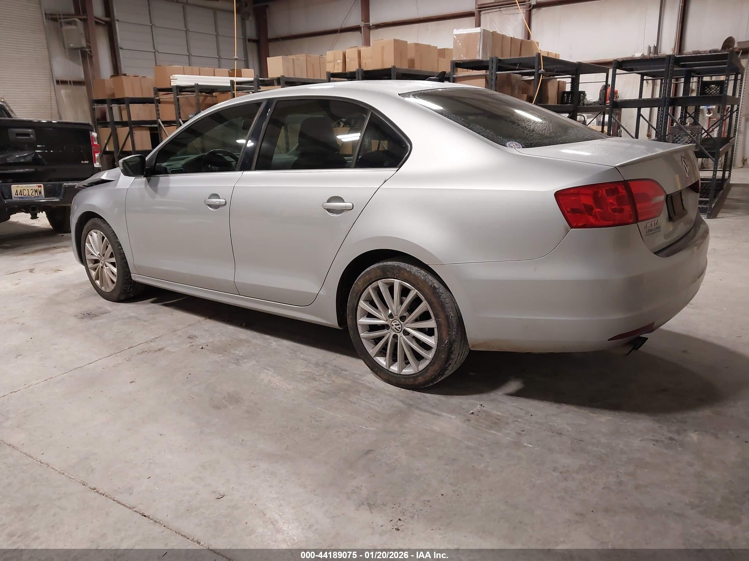 VOLKSWAGEN JETTA image 3