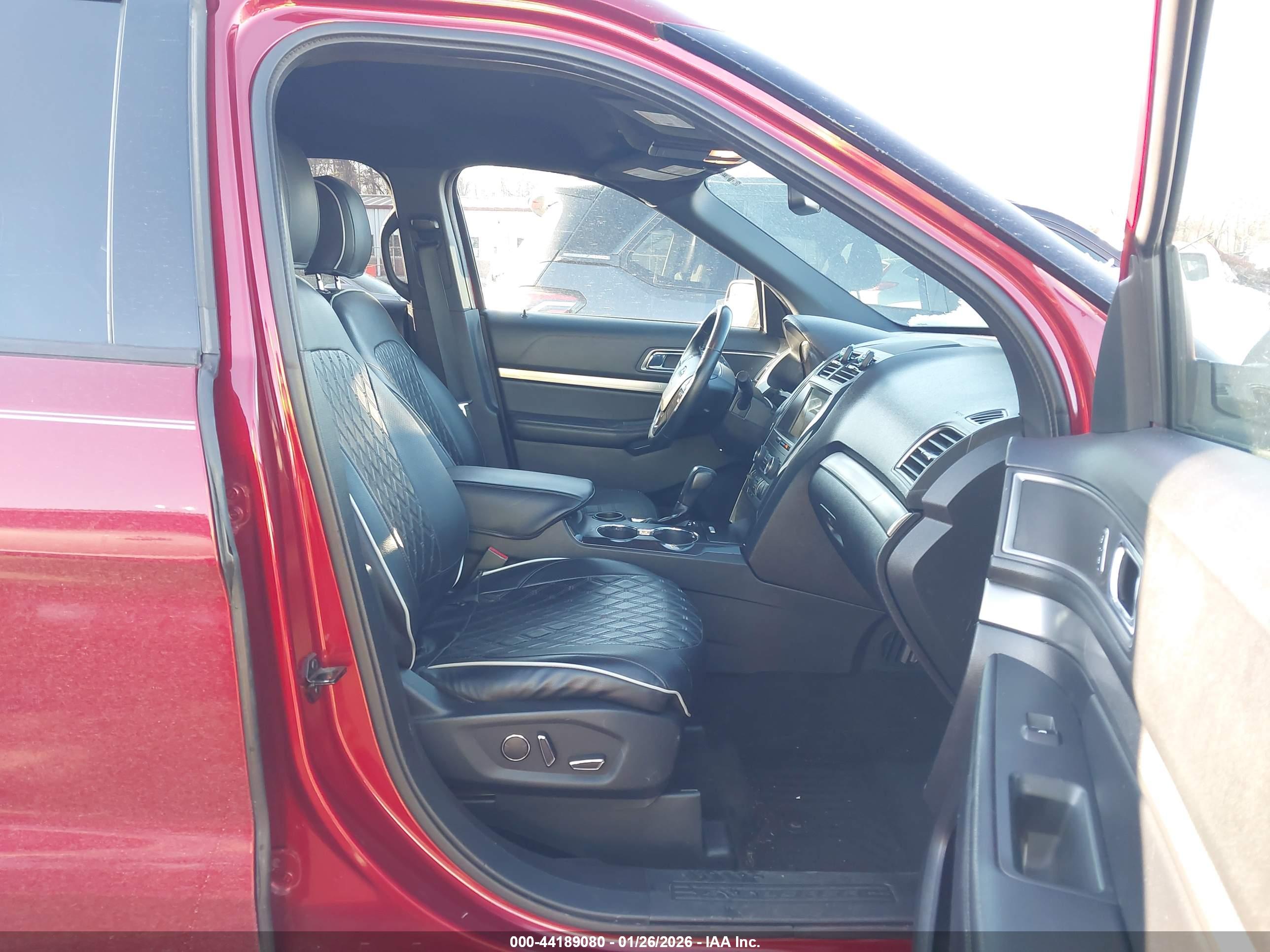 FORD EXPLORER image 5