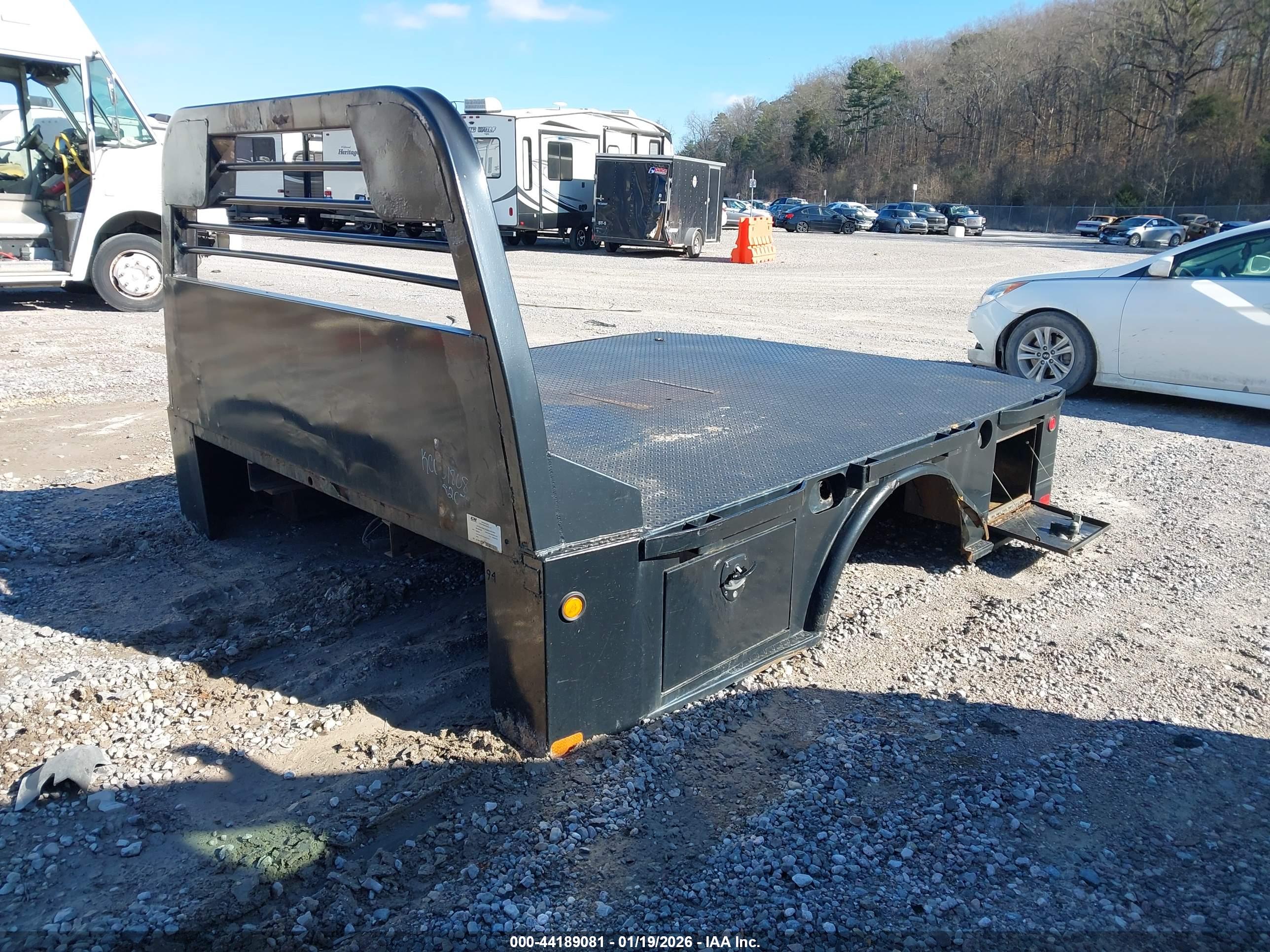 CHEVROLET SILVERADO image 2