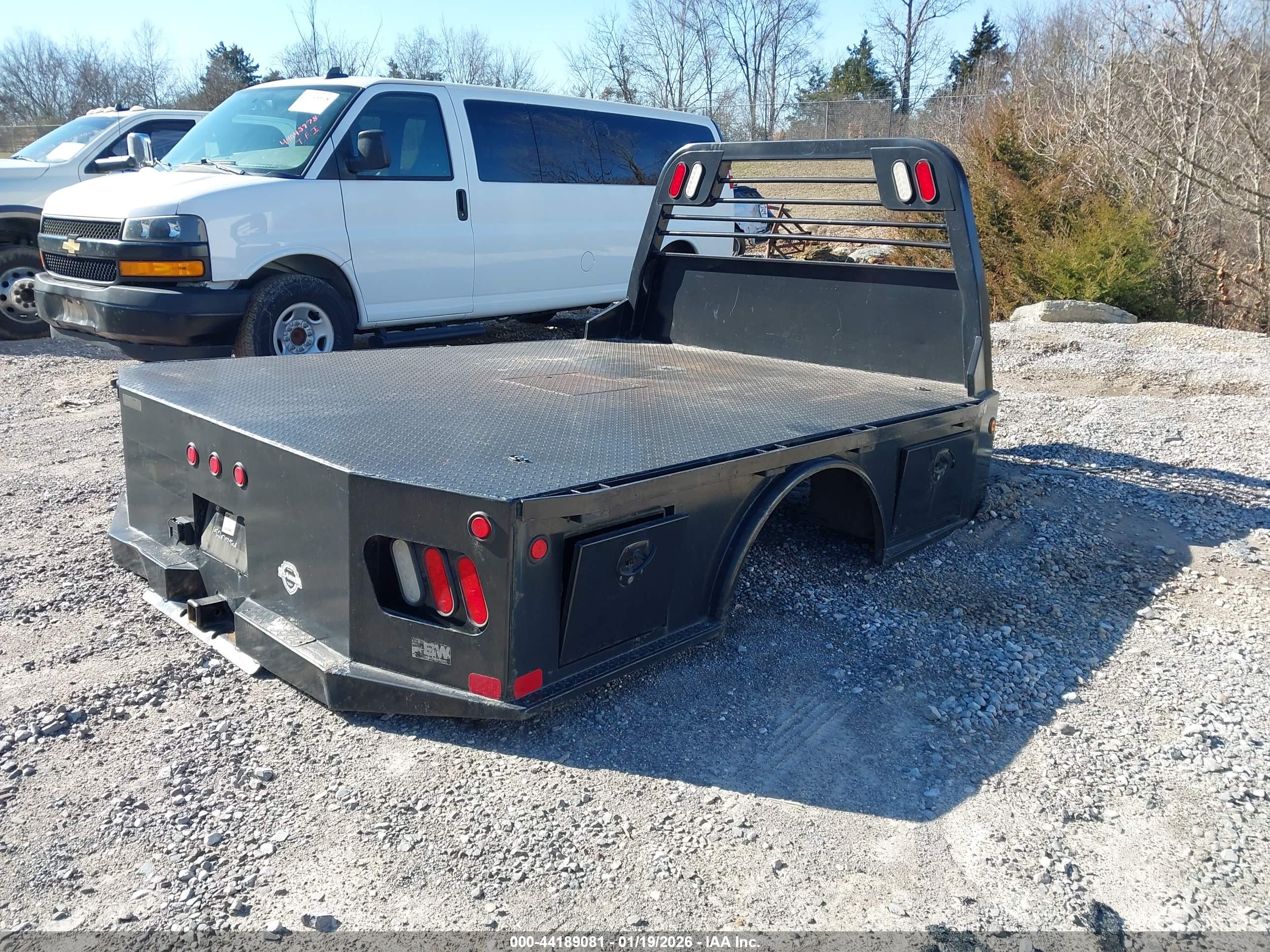 CHEVROLET SILVERADO image 4