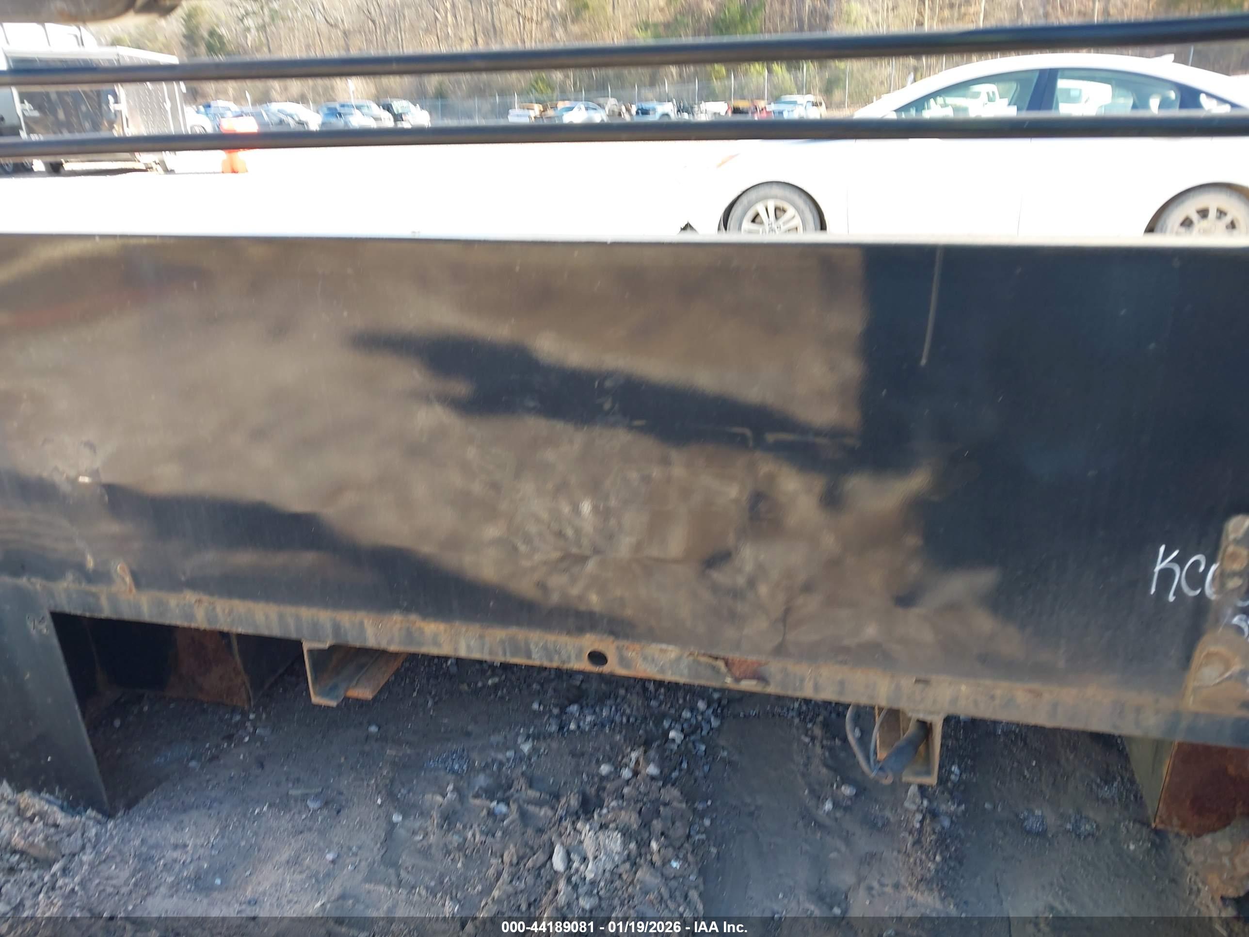 CHEVROLET SILVERADO image 6