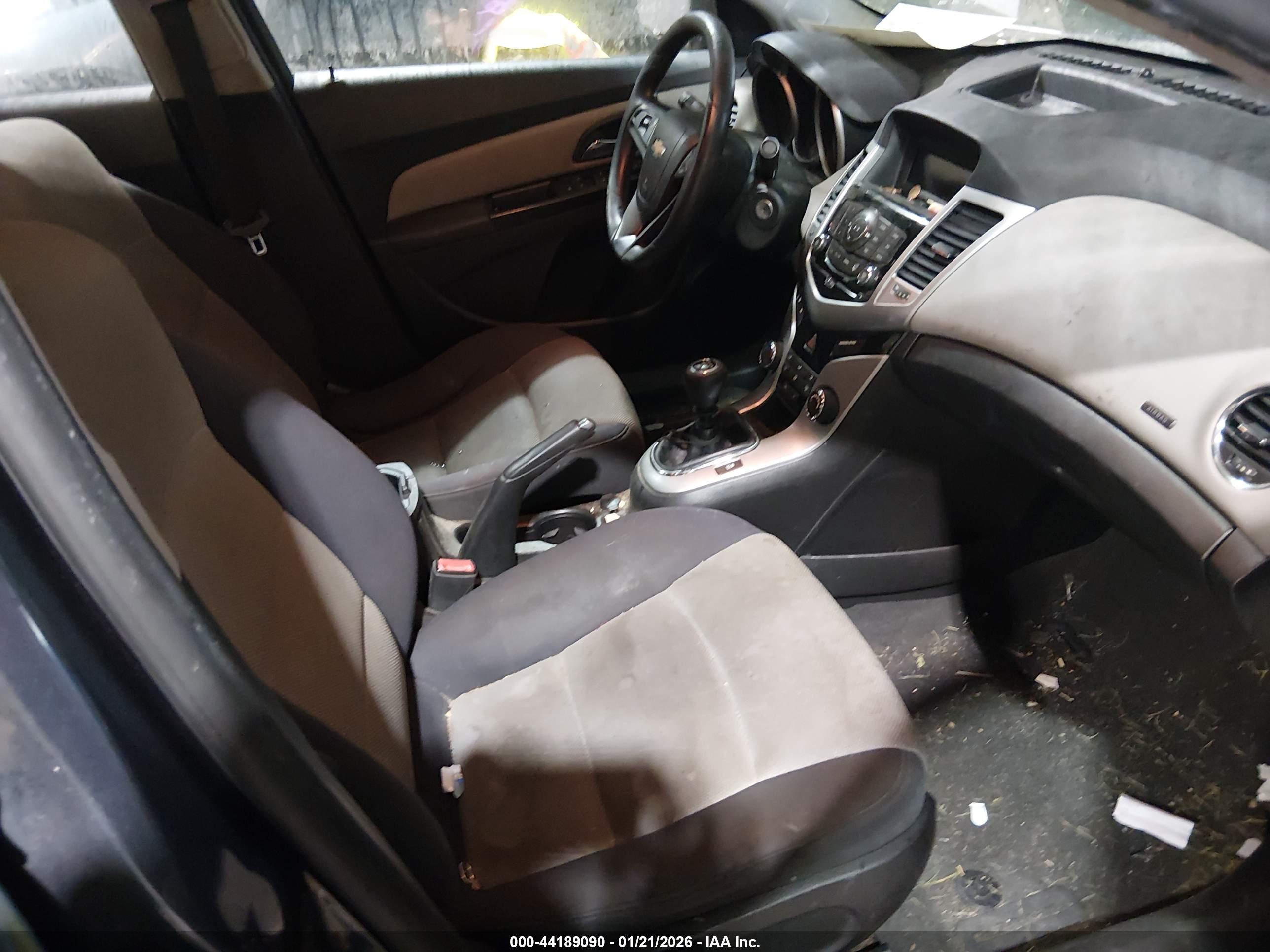 CHEVROLET CRUZE image 5