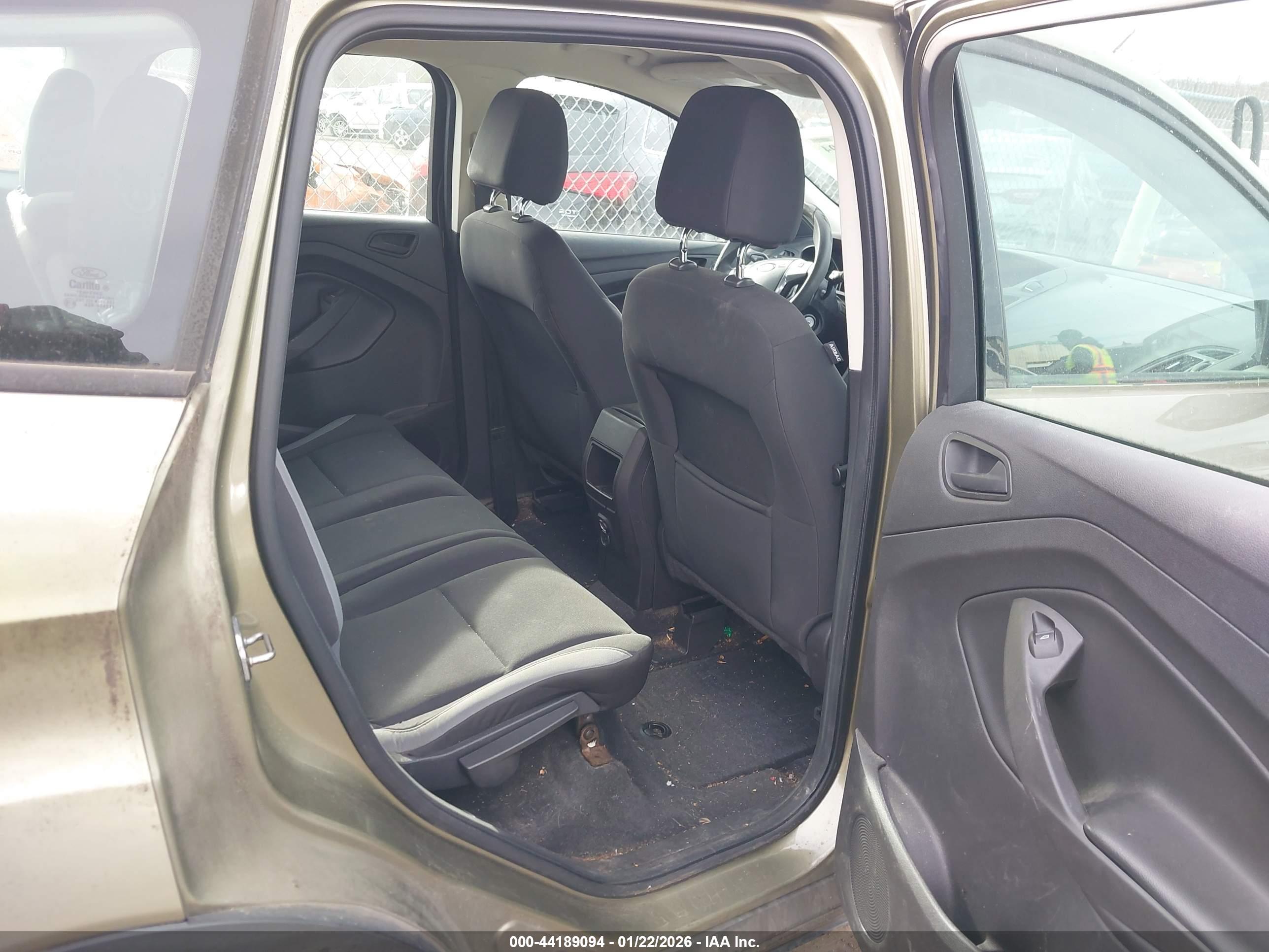 FORD ESCAPE image 8