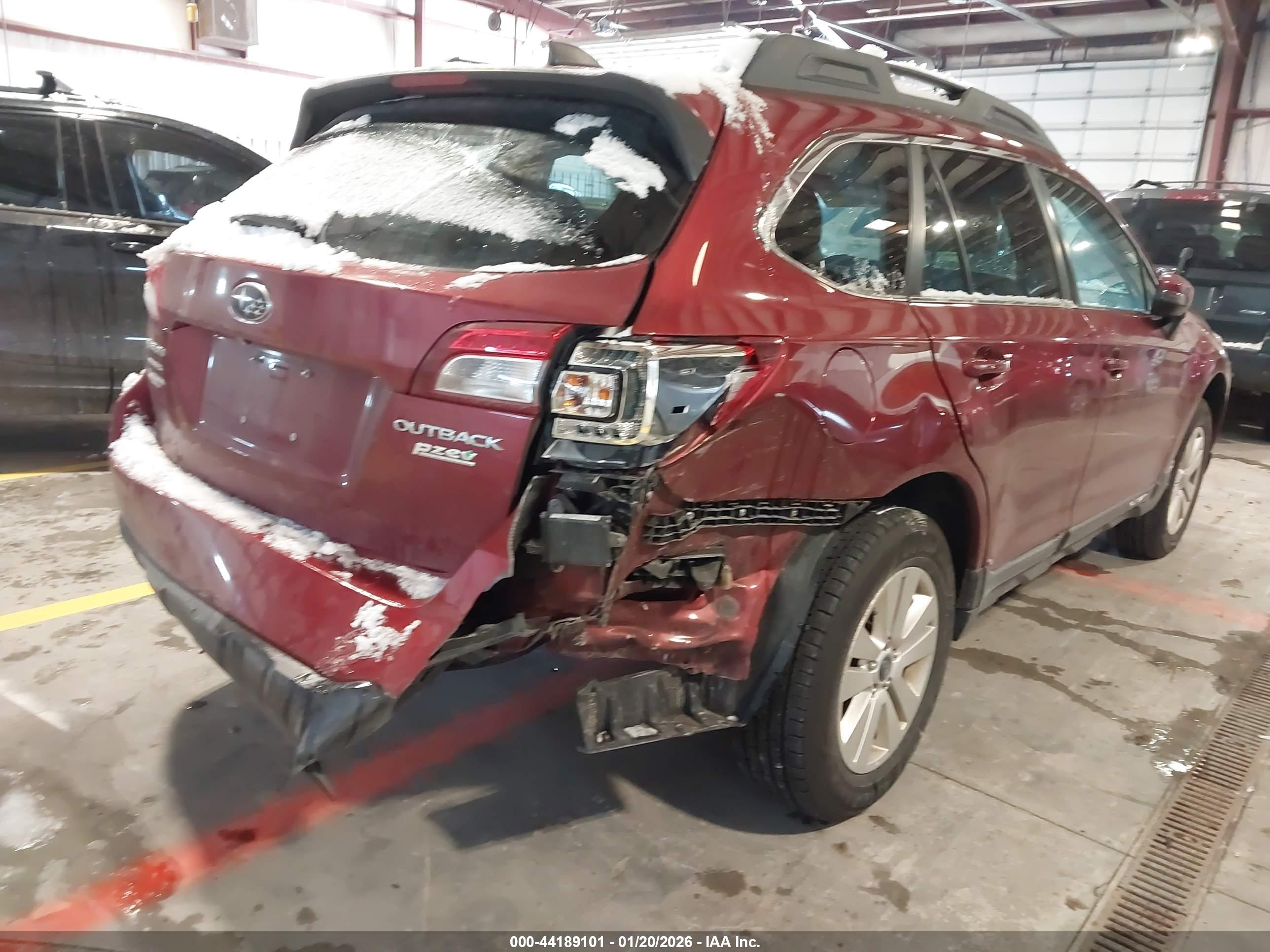 SUBARU OUTBACK image 6