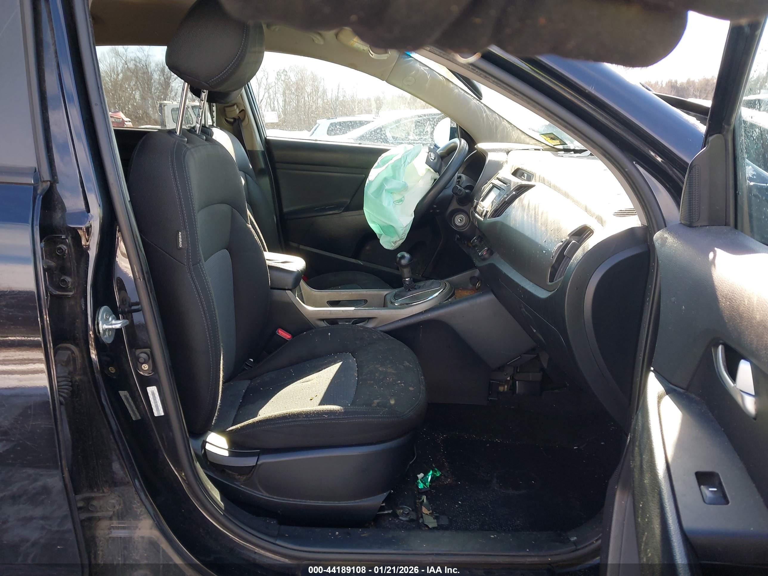 KIA SPORTAGE image 5