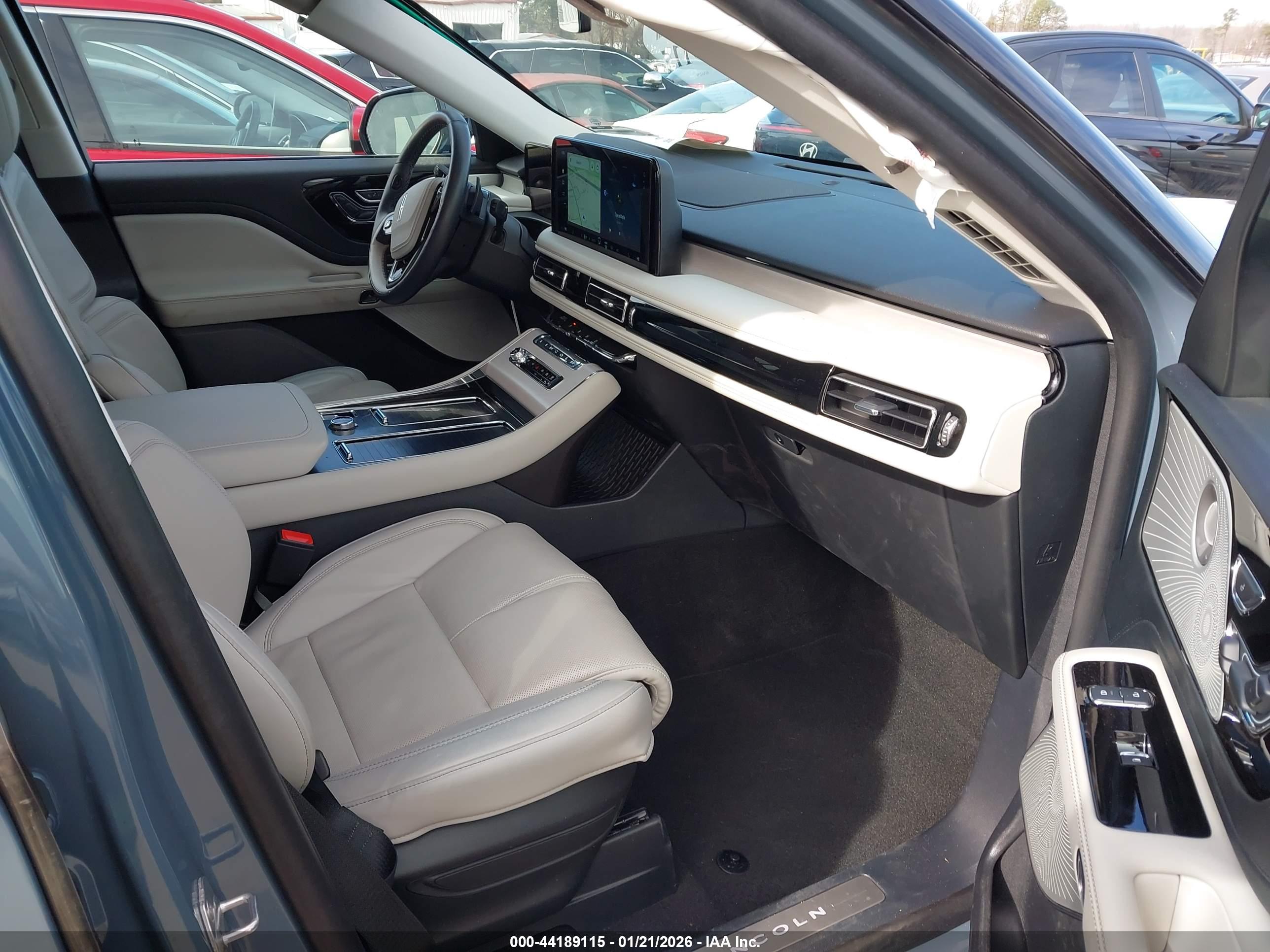 LINCOLN AVIATOR image 5