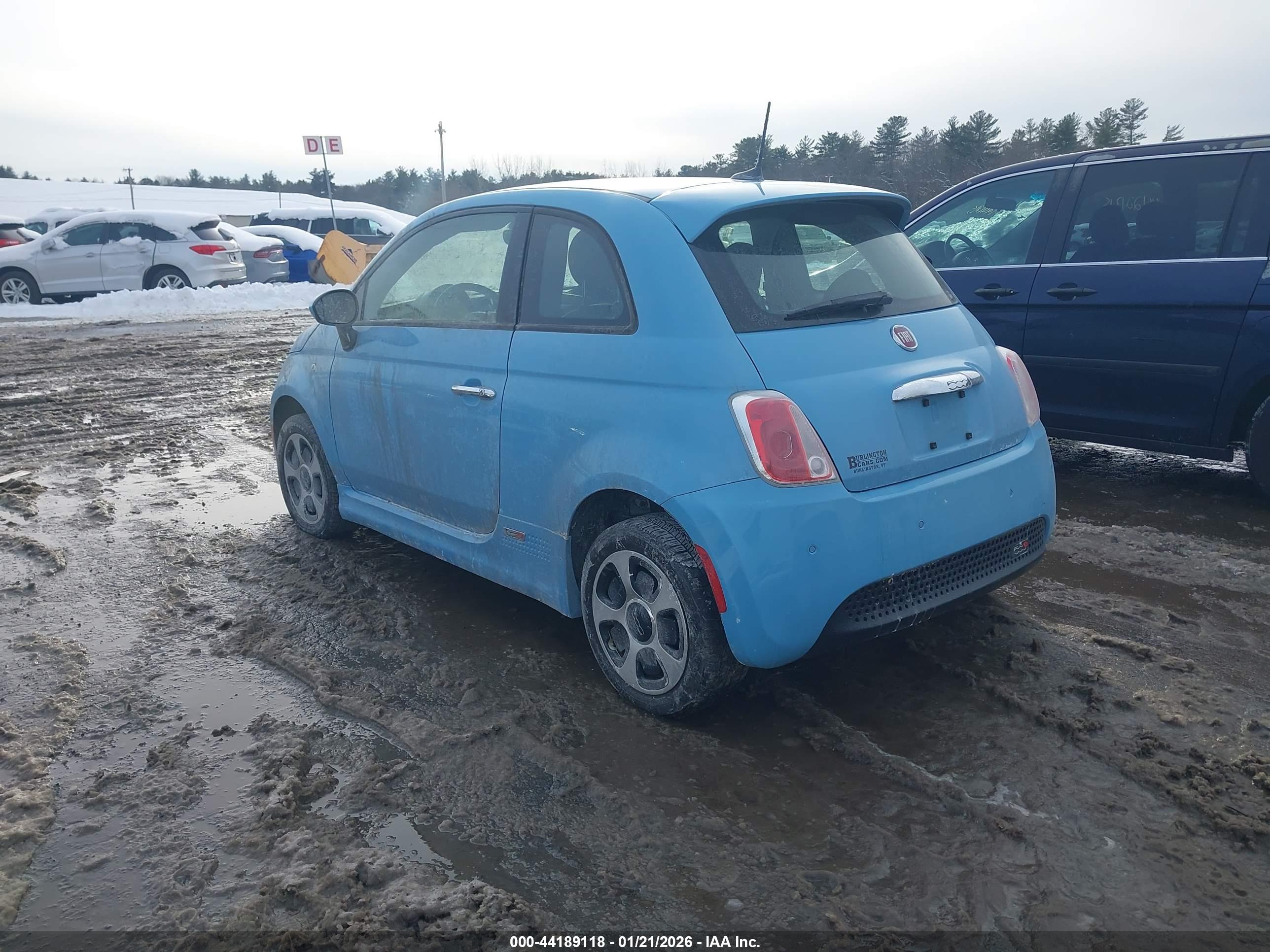 FIAT 500E image 3