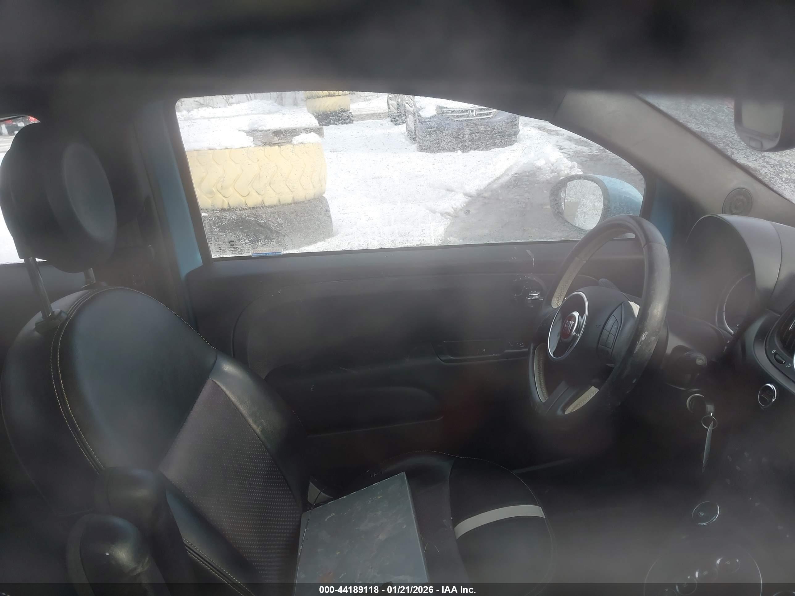 FIAT 500E image 5