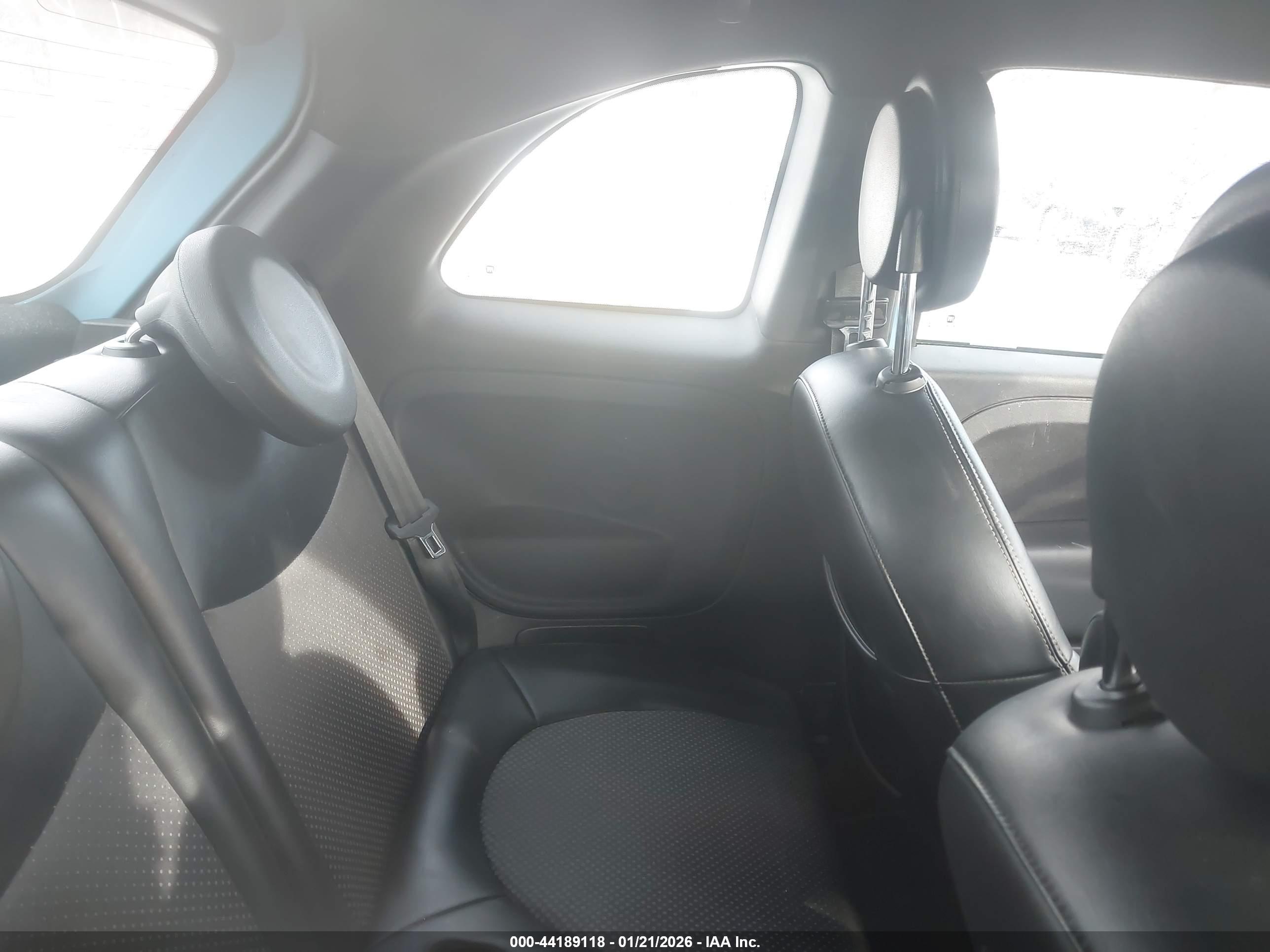 FIAT 500E image 8