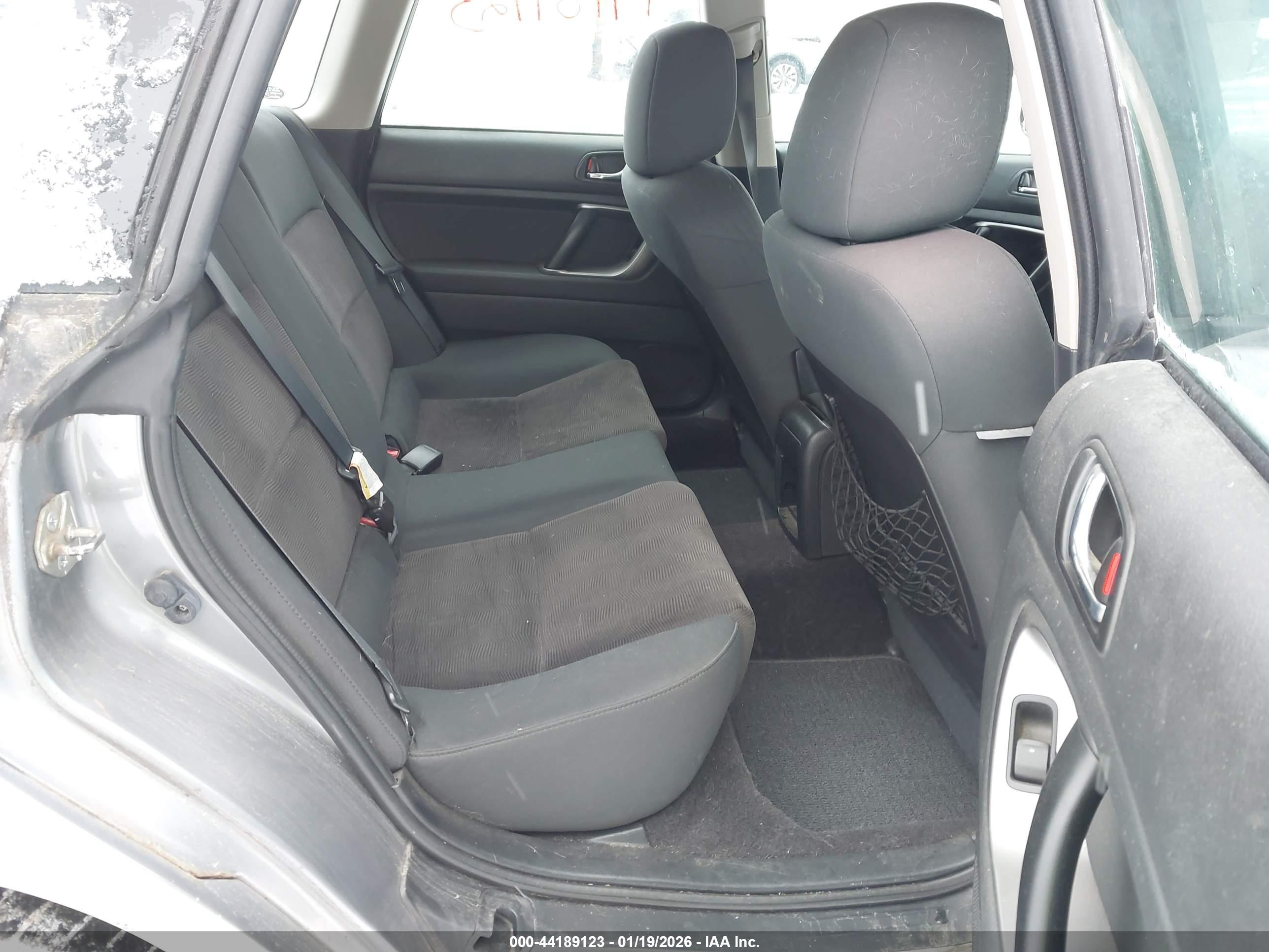 SUBARU OUTBACK image 8