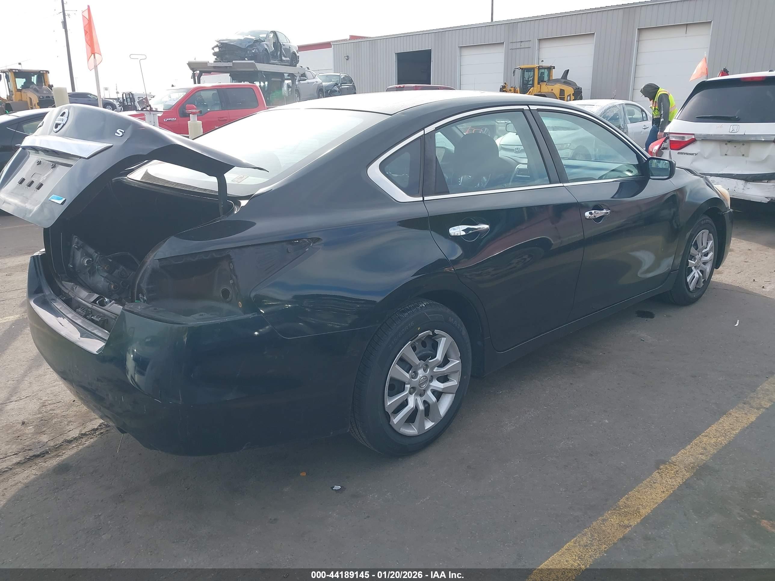 NISSAN ALTIMA image 4