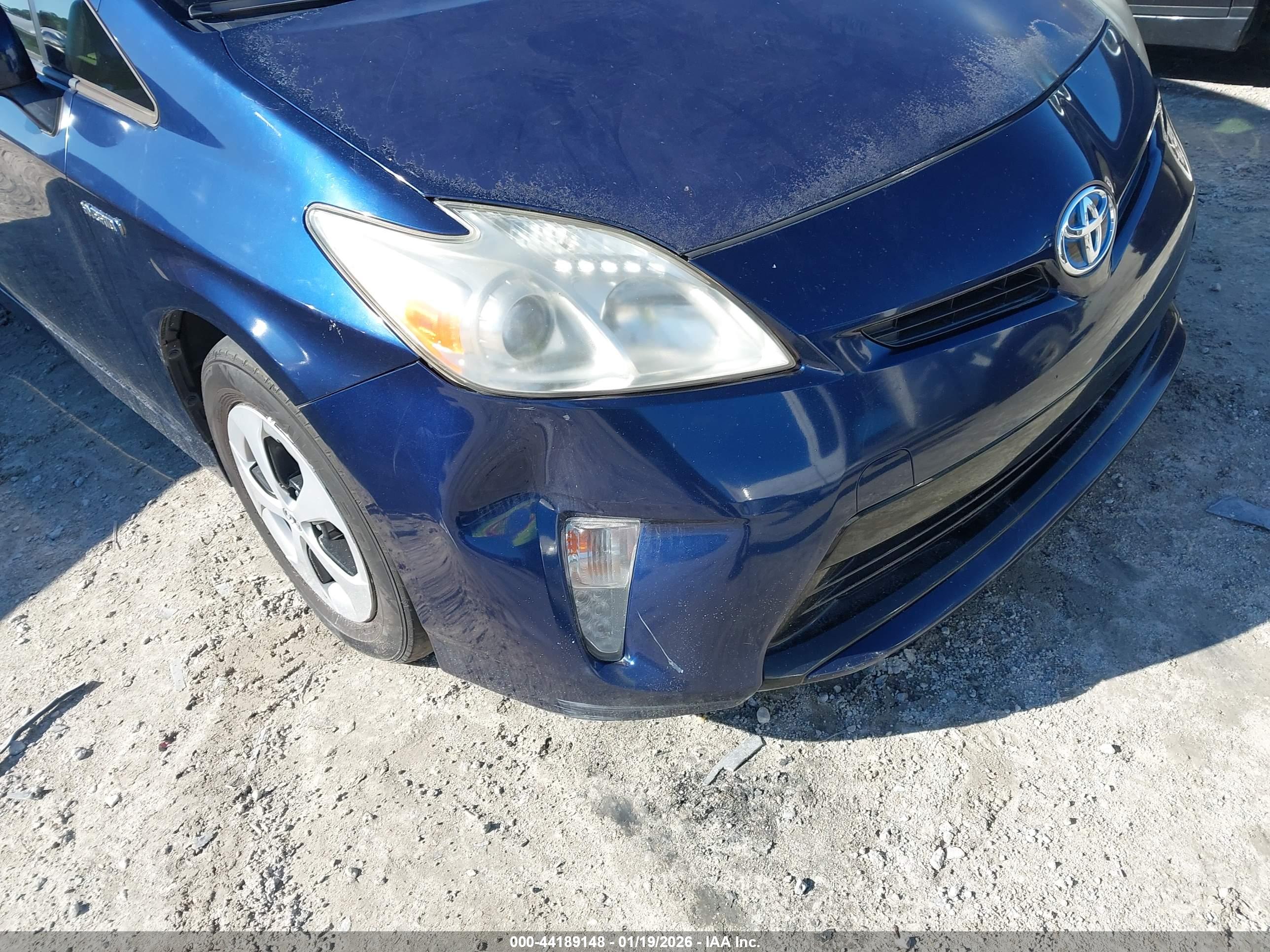 TOYOTA PRIUS image 6