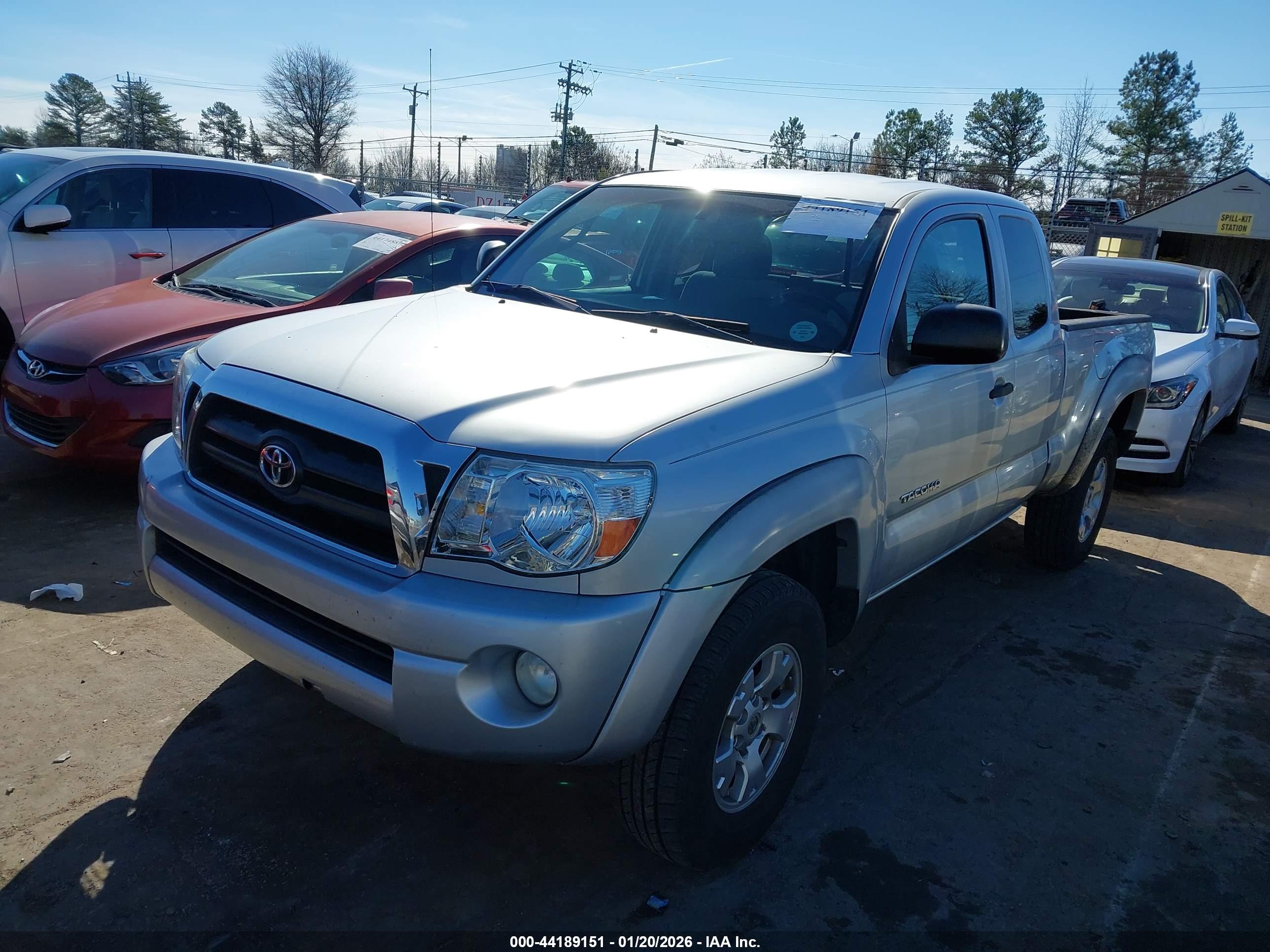 TOYOTA TACOMA image 2