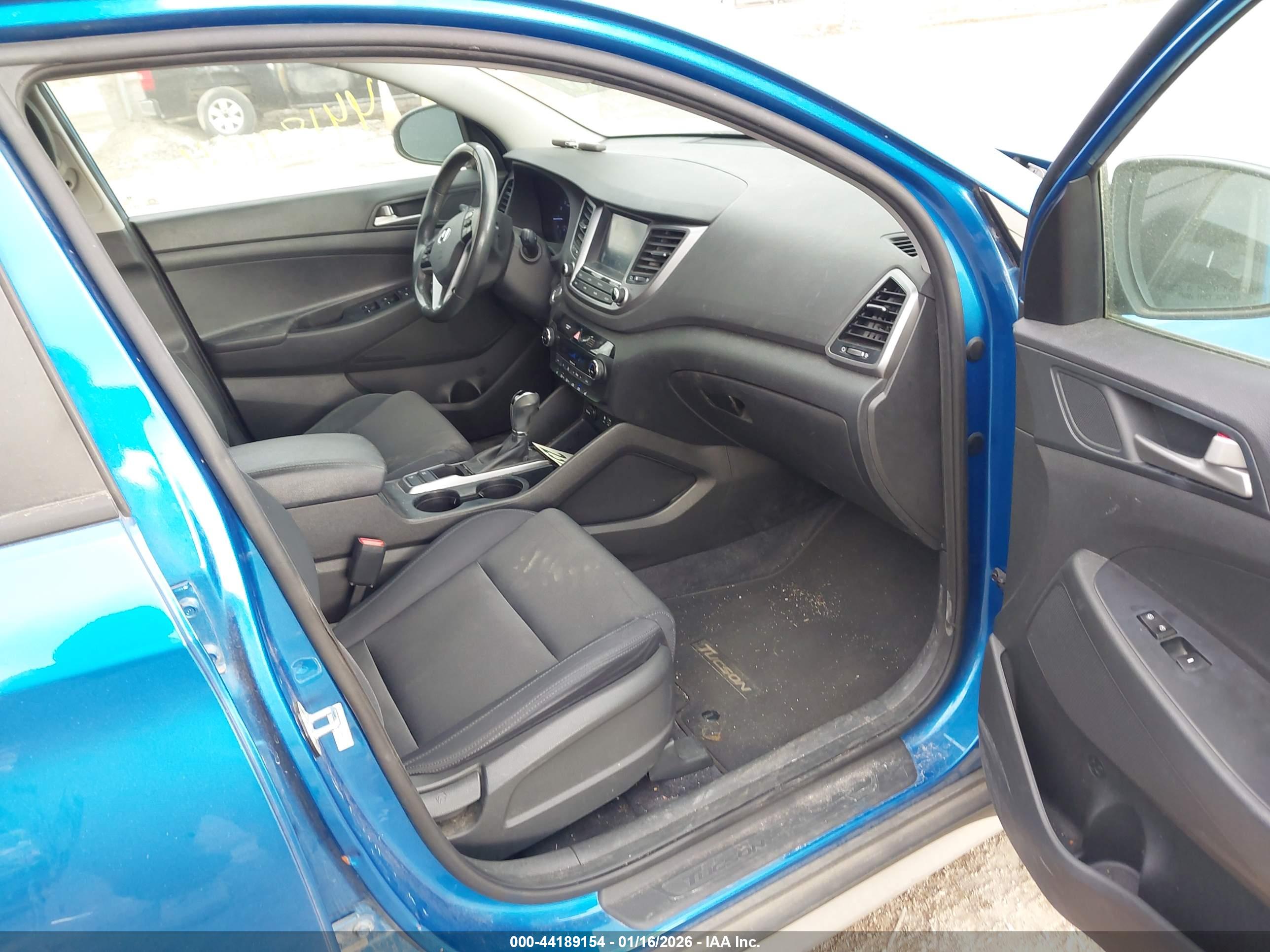 HYUNDAI TUCSON image 5