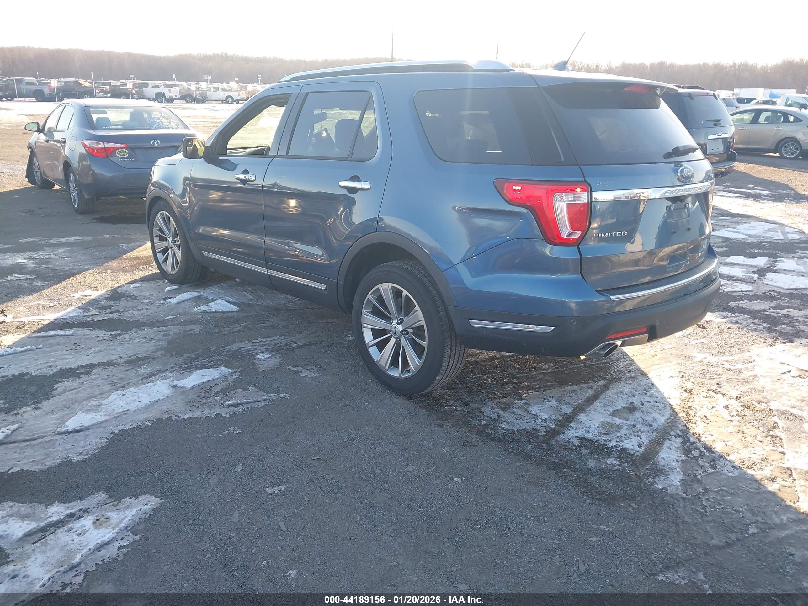 FORD EXPLORER image 3